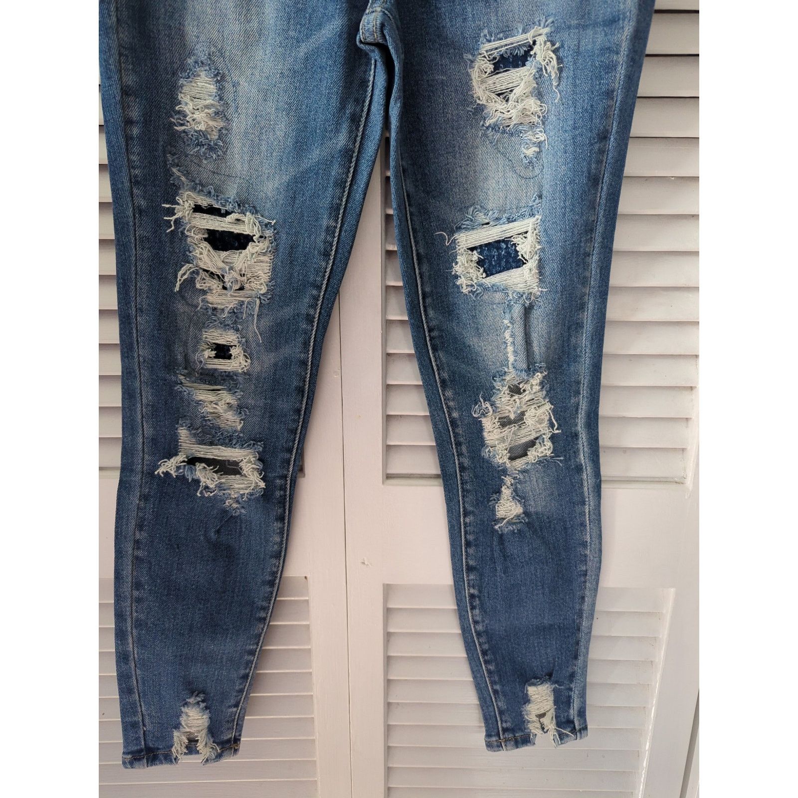 Kancan USA KANCAN NWT Distressed Straight Leg - Sz 1/24 Size 24" / US 00 / IT 34 - 6 Thumbnail