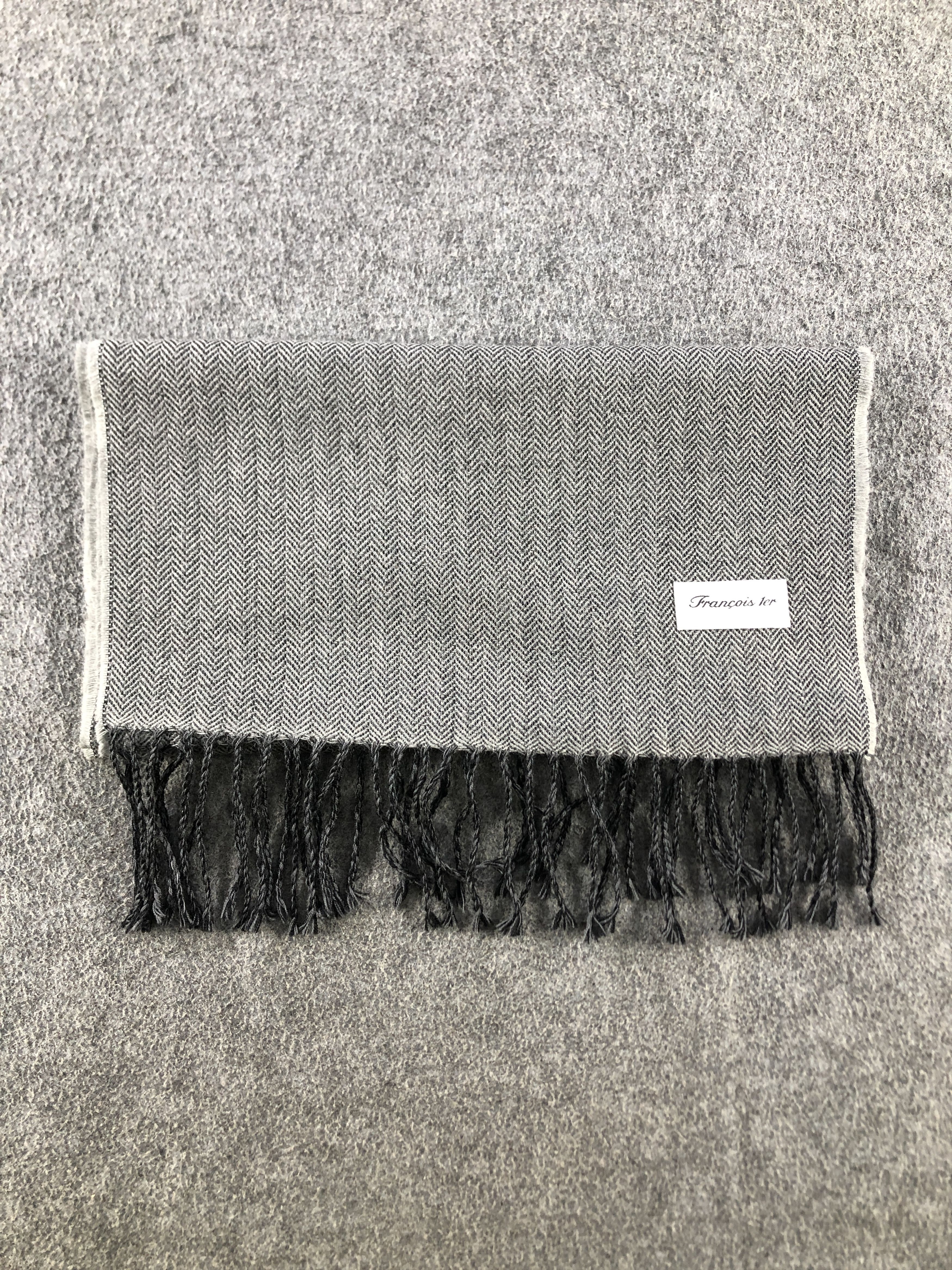 Pierre Balmain Pierre Balmain Scarf / Muffler / Neckwear P751 Size ONE SIZE - 7 Thumbnail