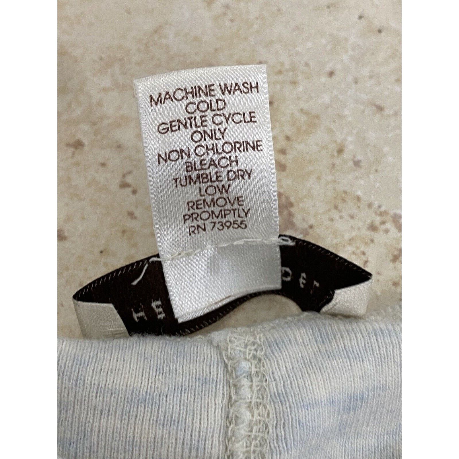 Henri Bendel Henri Bendel Spa Gray Solid Short Sleeve T-Shirt S Casual Size S / US 4 / IT 40 - 7 Thumbnail