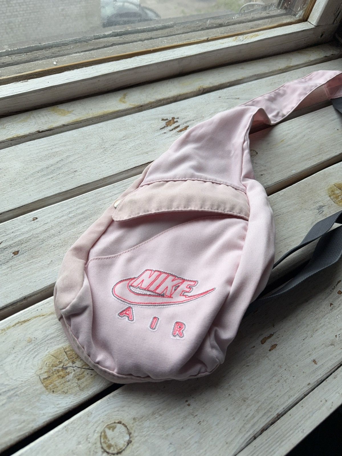 Nike × Vintage Vintage Nike Air Pink Sling Bag Y2K Mini Crossbody Size ONE SIZE - 2 Thumbnail