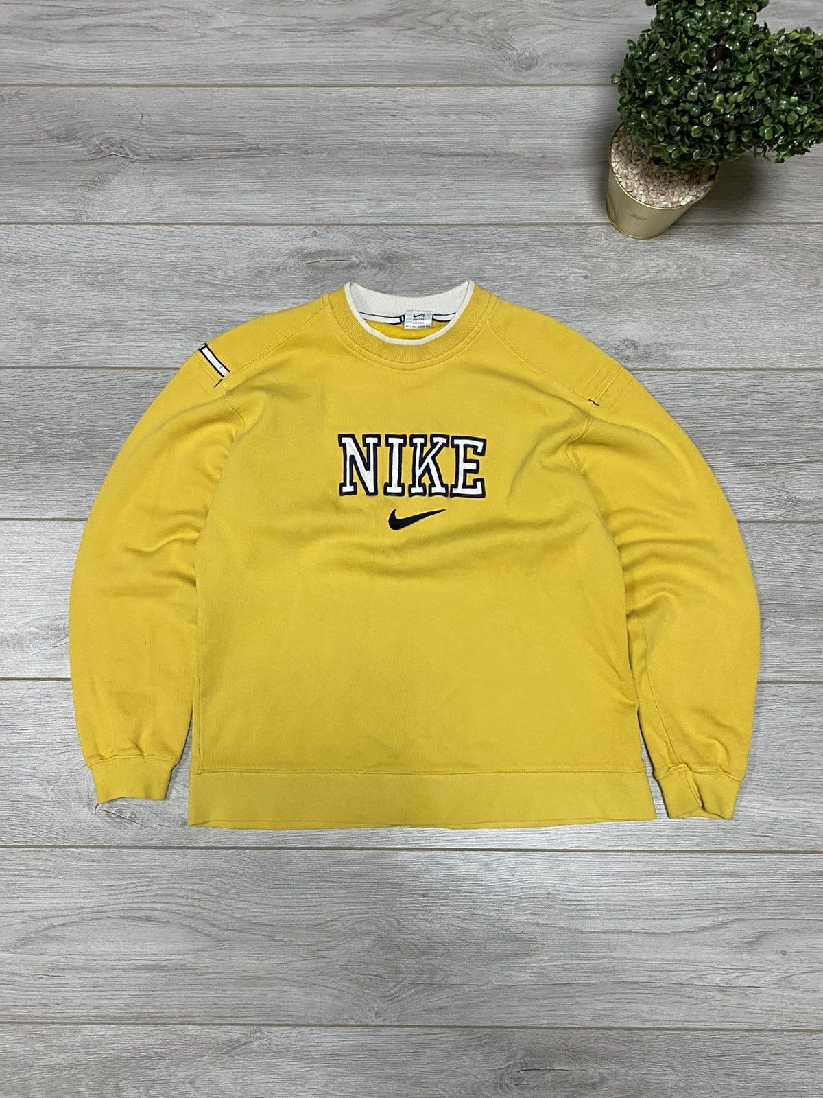 Nike Nike vintage spell out big swoosh sweatshirt Size US M / EU 48-50 / 2 - 1 Thumbnail