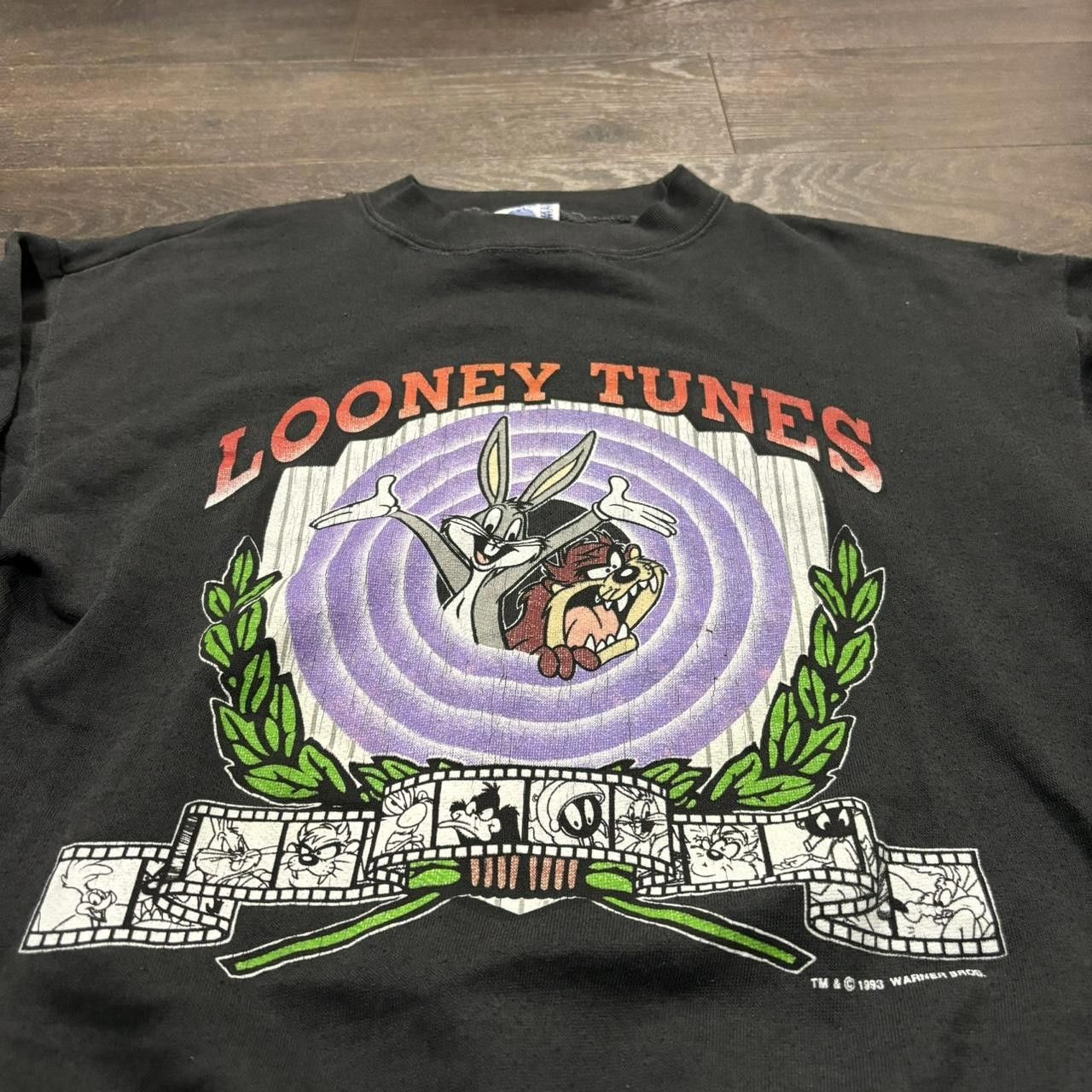 Designer vintage looney tunes crewneck sweatshirt 1993 XS Size US XS / EU 42 / 0 - 4 Thumbnail