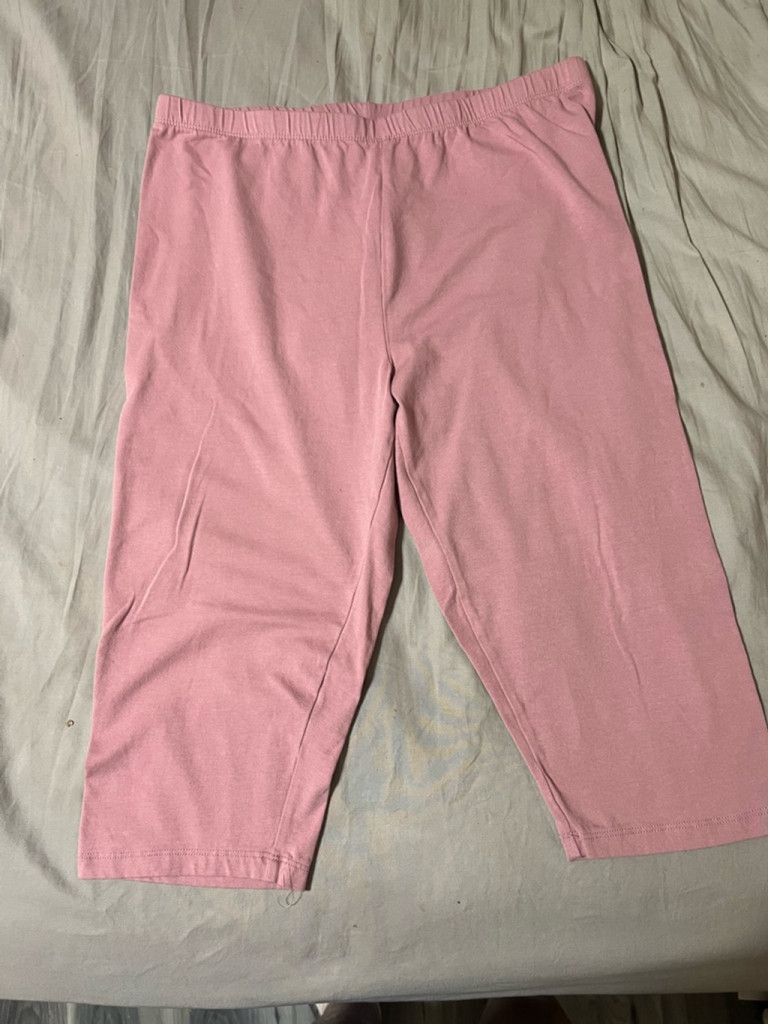 Other Women's Zenana Capri Pants Size 1X Pink Size 40" / US 18 - 1 Thumbnail