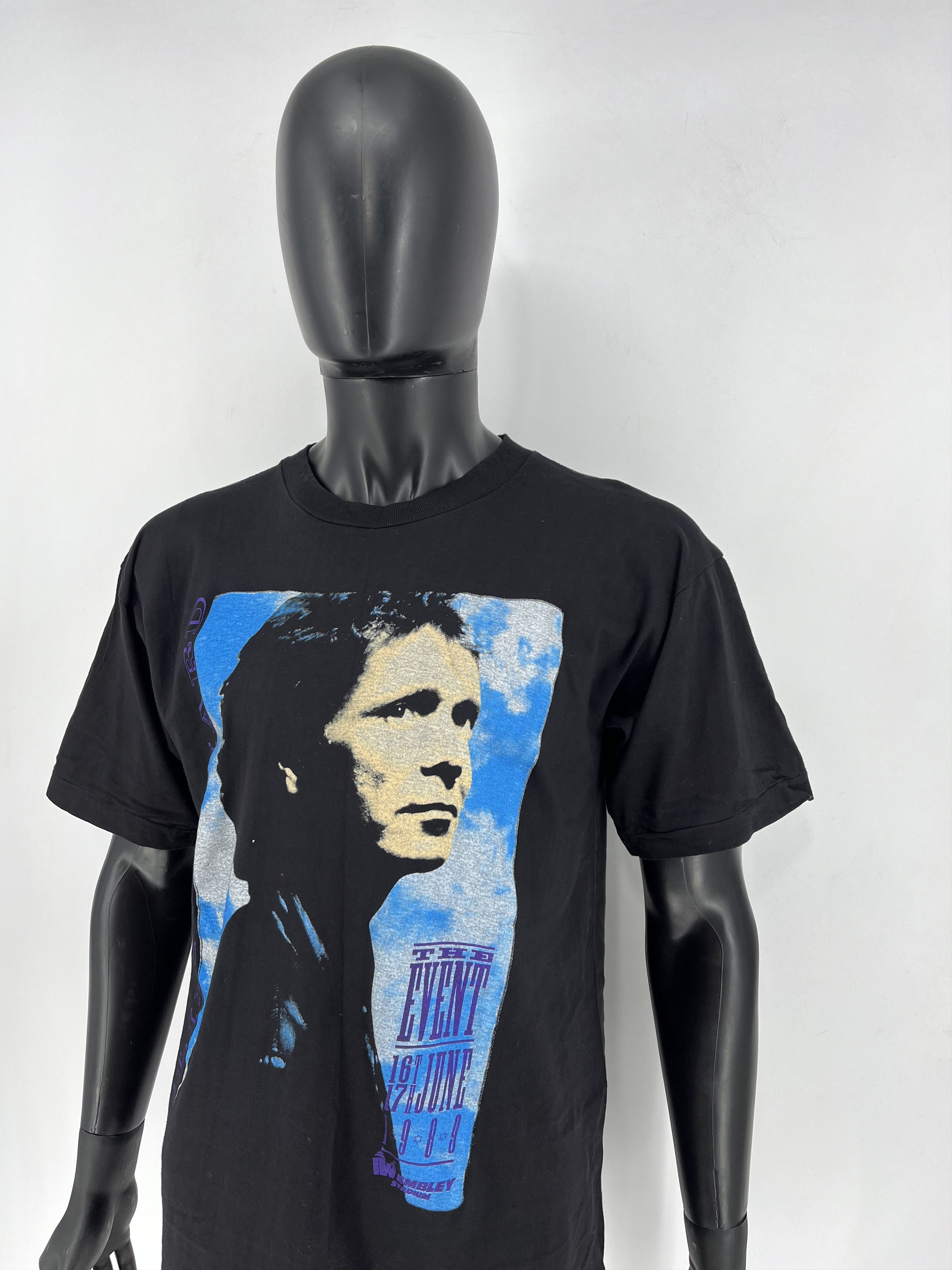 Band Tees Vintage Cliff Richard The Event 1989 T-Shirt Size XL Size US XL / EU 56 / 4 - 4 Thumbnail