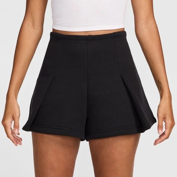 Nike Nike Women's Tech Fleece High Waisted 3” Pleated Shorts NWT Size 26" / US 2 / IT 38 - 1 Thumbnail