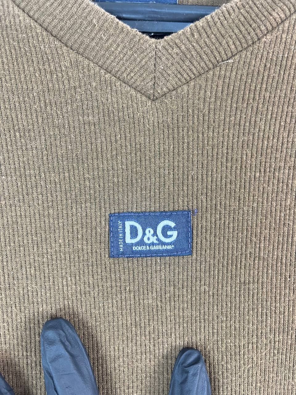 Dolce & Gabbana D&G Dolce & Gabbana Ribbed T-Shirt Brown V-Neck Mens Size L Size L / US 10 / IT 46 - 3 Thumbnail