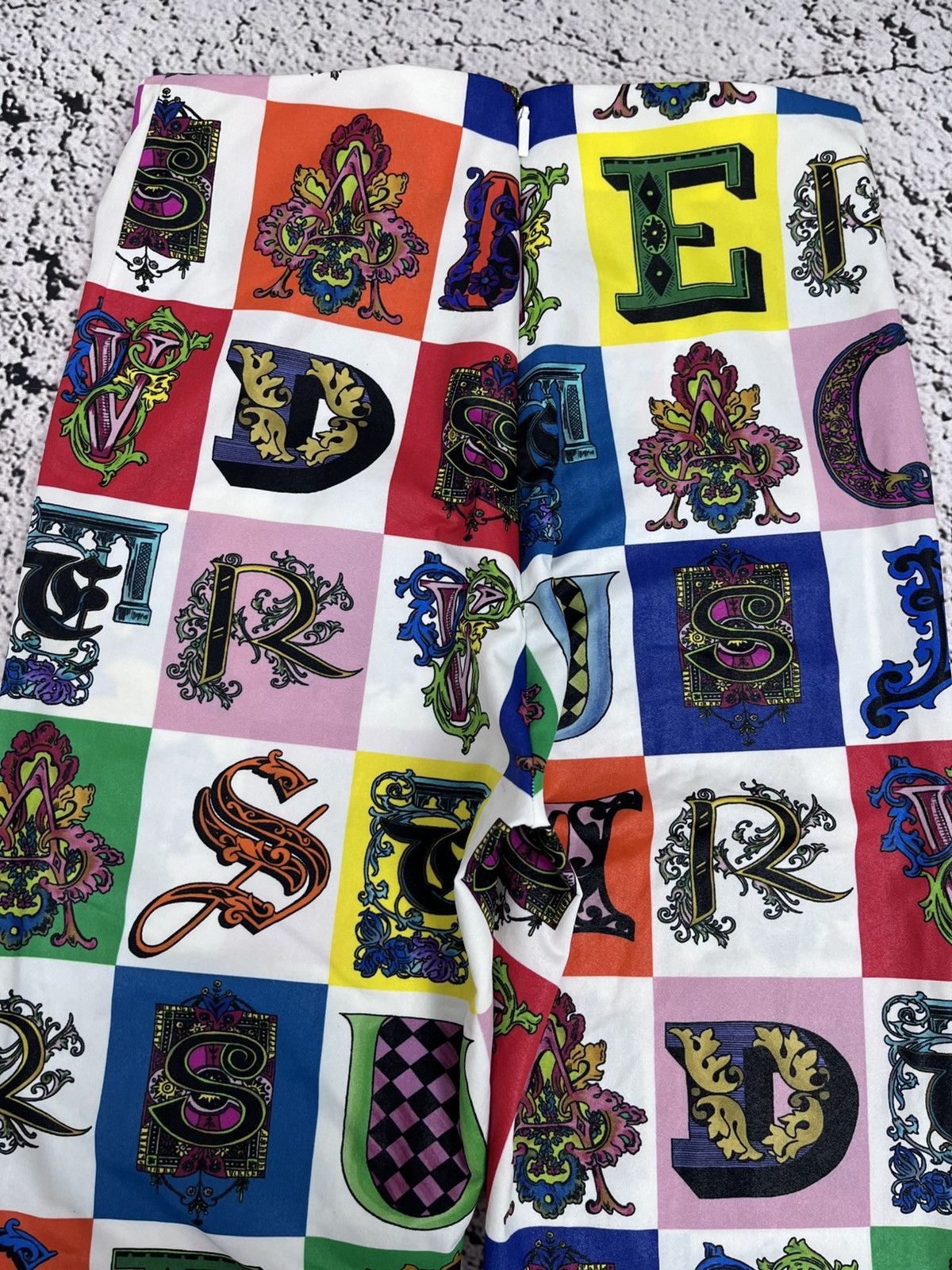 Versace Vintage Versace Logo AOP Monogrammed Leggings Pants size 42 Size 28" / US 6 / IT 42 - 7 Thumbnail