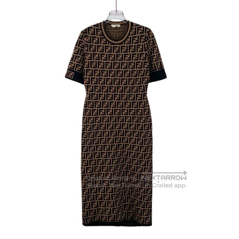 Fendi Fendi Dark Brown Logo Letter Full Print Crewneck Short Sle Size XS / US 0-2 / IT 36-38 - 1 Thumbnail