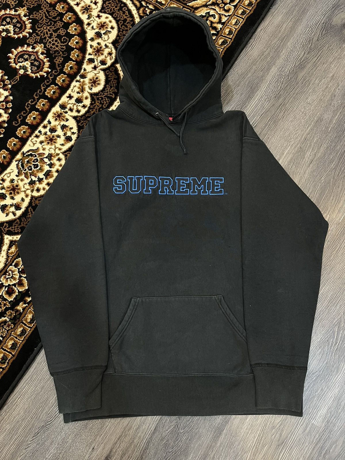 Supreme Supreme Collegiate 00’s Size US L / EU 52-54 / 3 - 1 Thumbnail