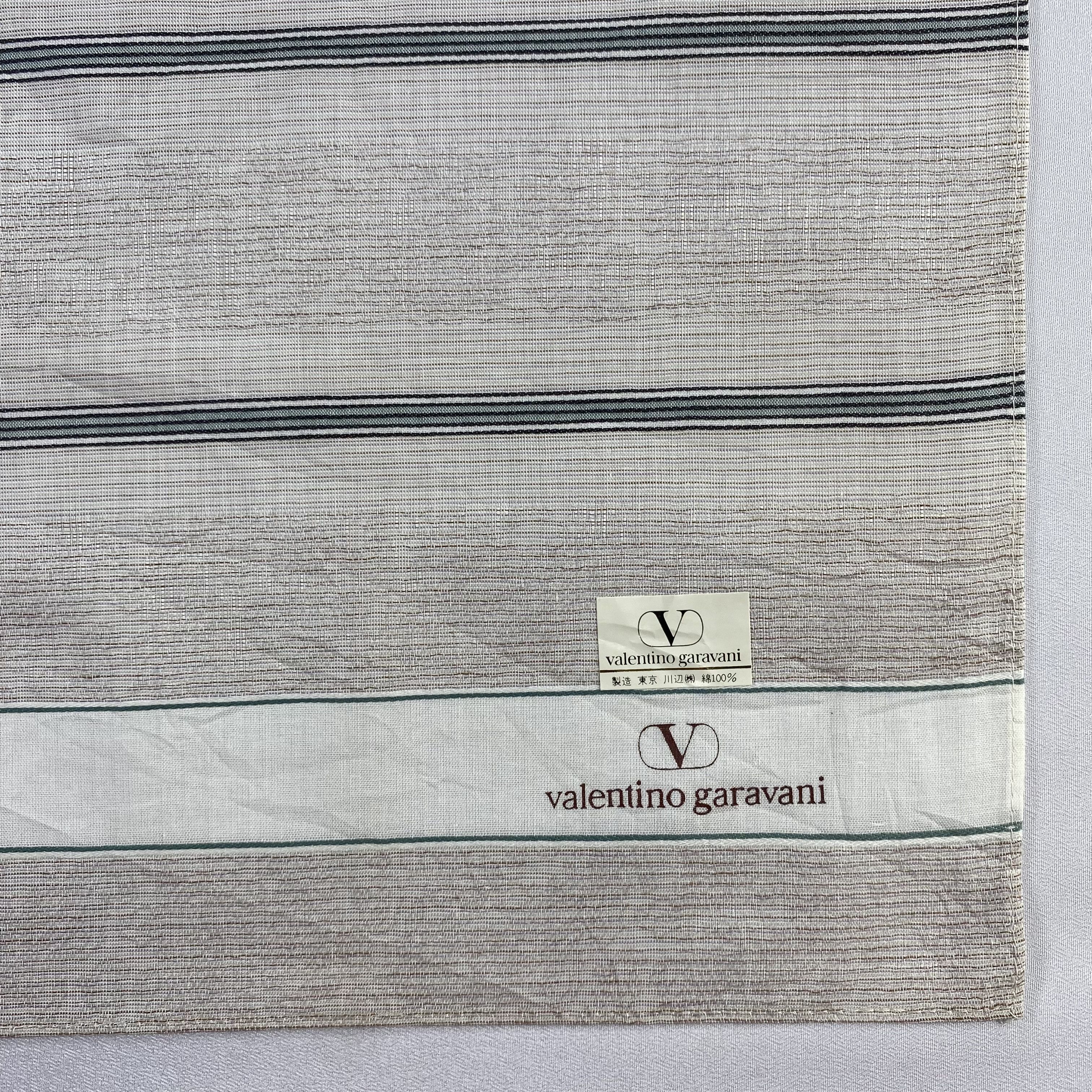 Valentino × Vintage NWT Valentino Garavani Handkerchief / Neckerchief-P692 Size ONE SIZE - 3 Thumbnail