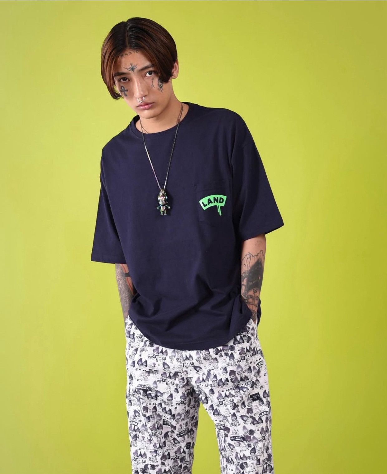 20471120 × Beauty Beast × Japanese Brand 💥RARE💥LAND BY MILKBOY LAND DRIP LOGO POKET T-SHIRT 🔥 Size US XL / EU 56 / 4 - 14 Thumbnail