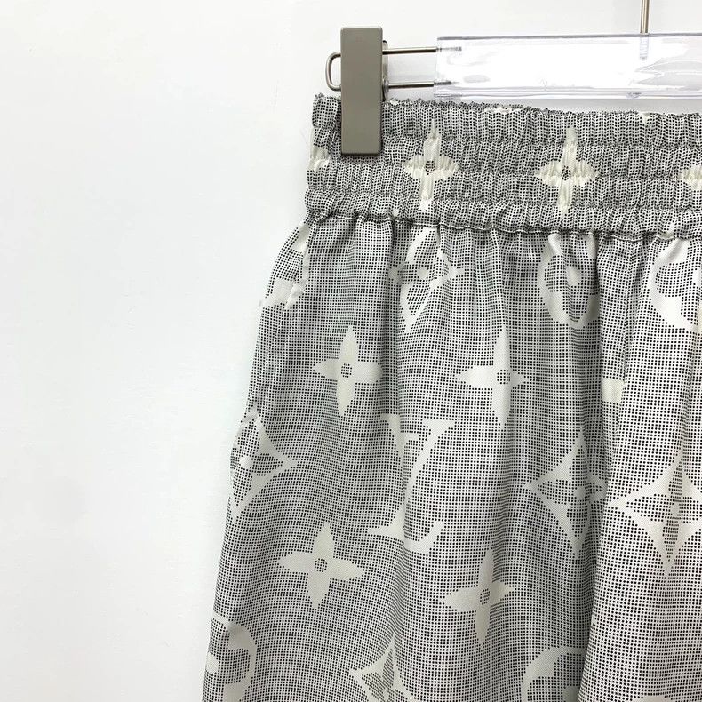 Louis Vuitton Louis Vuitton 23 grey logo print full print mulberry silk Size 33" - 3 Thumbnail