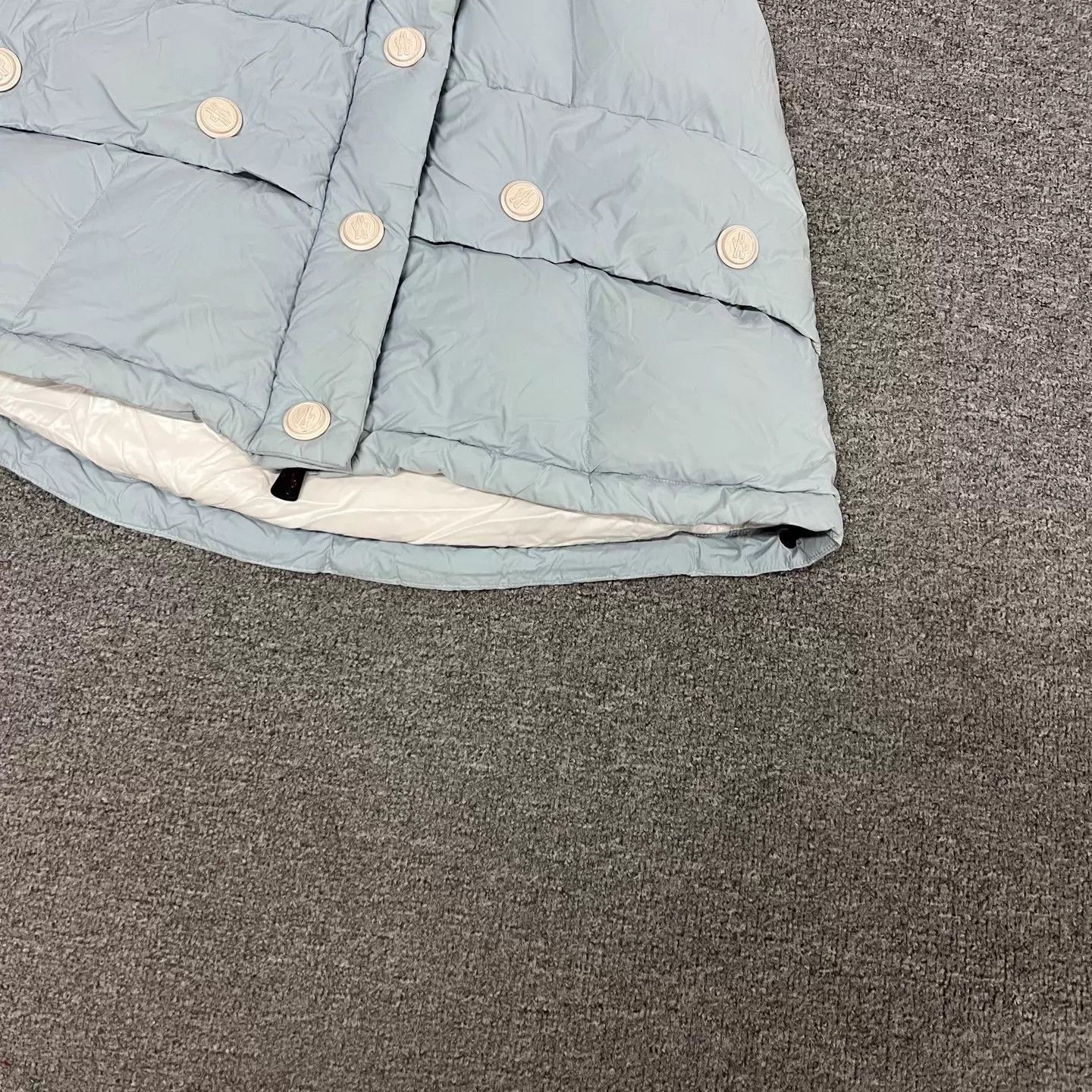 Moncler Moncler Muted Blue Down Vest Size 1 Mint Size S / US 4 / IT 40 - 4 Thumbnail