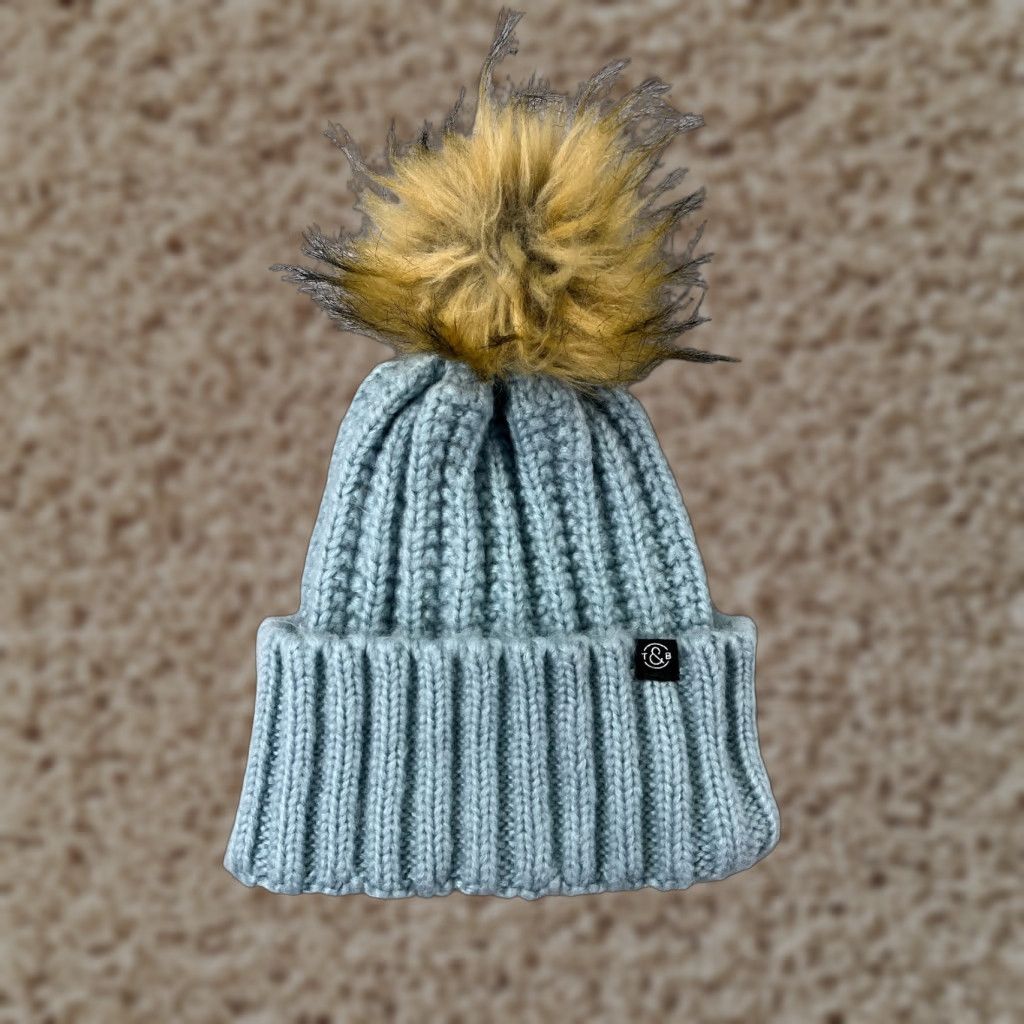 Treasure & Bond Treasure & Beyond Beanie Womens One Size Blue Knit Acrylic Faux Fur Pom Hat Size ONE SIZE - 1 Thumbnail