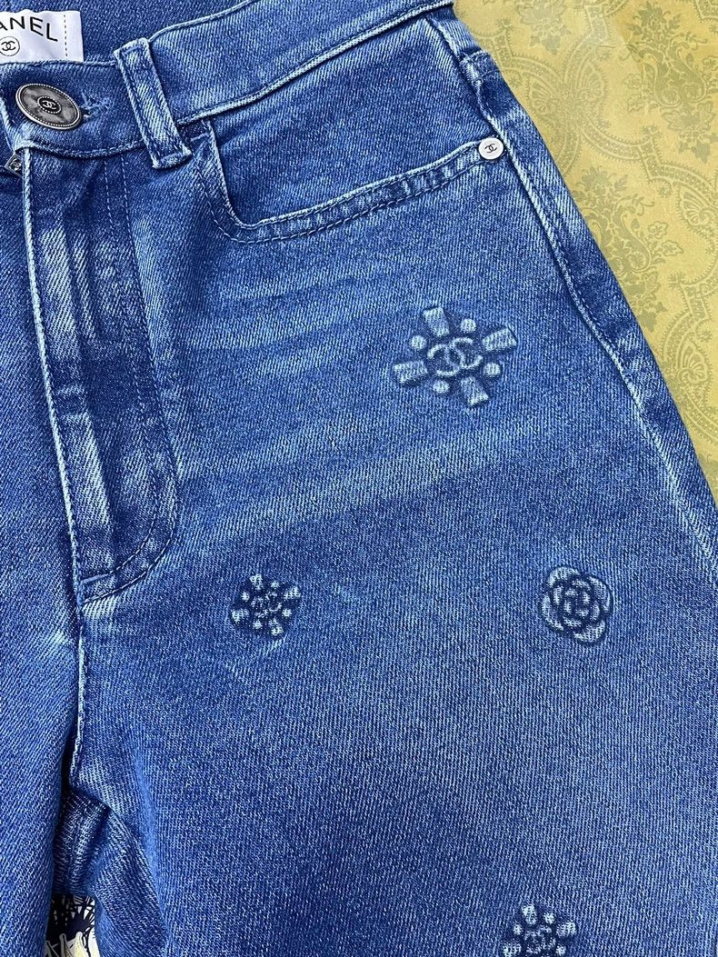Chanel chanel Camelia double C embossed blue jeans Size 42" / US 20 - 2 Thumbnail