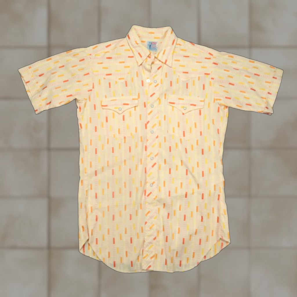 Levi's VINTAGE Levi's Shirt Mens Small 15 Peach Pearl Snap Western Short Sleeve 60s 70s Size US S / EU 44-46 / 1 - 1 Thumbnail