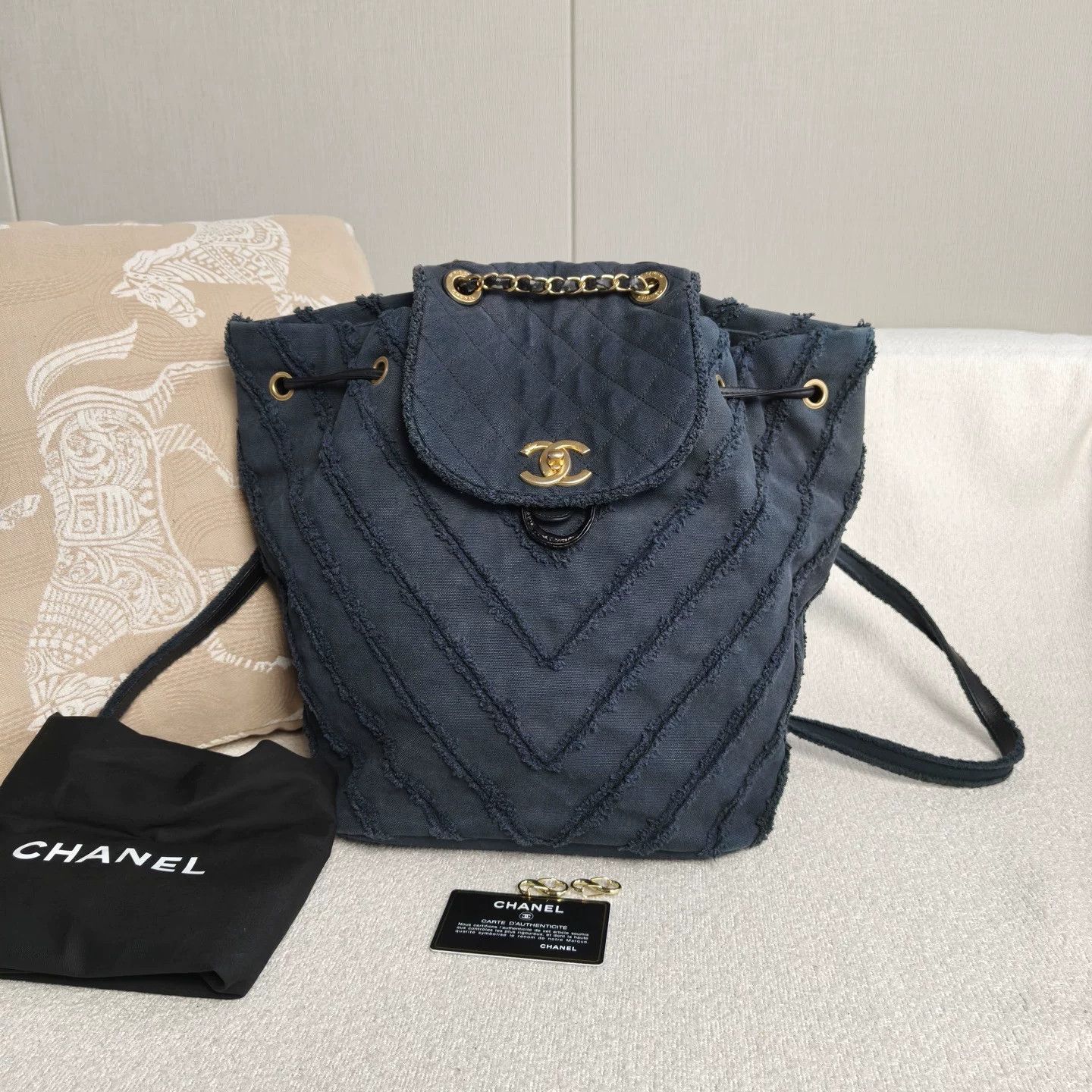 Chanel Pre-loved Bag Very good condition Size ONE SIZE - 1 Thumbnail