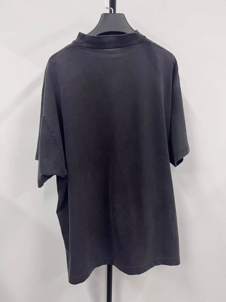 Balenciaga Balenciaga FW24 monogrammed crewneck knit short sleeve T-sh Size US M / EU 48-50 / 2 - 2 Thumbnail