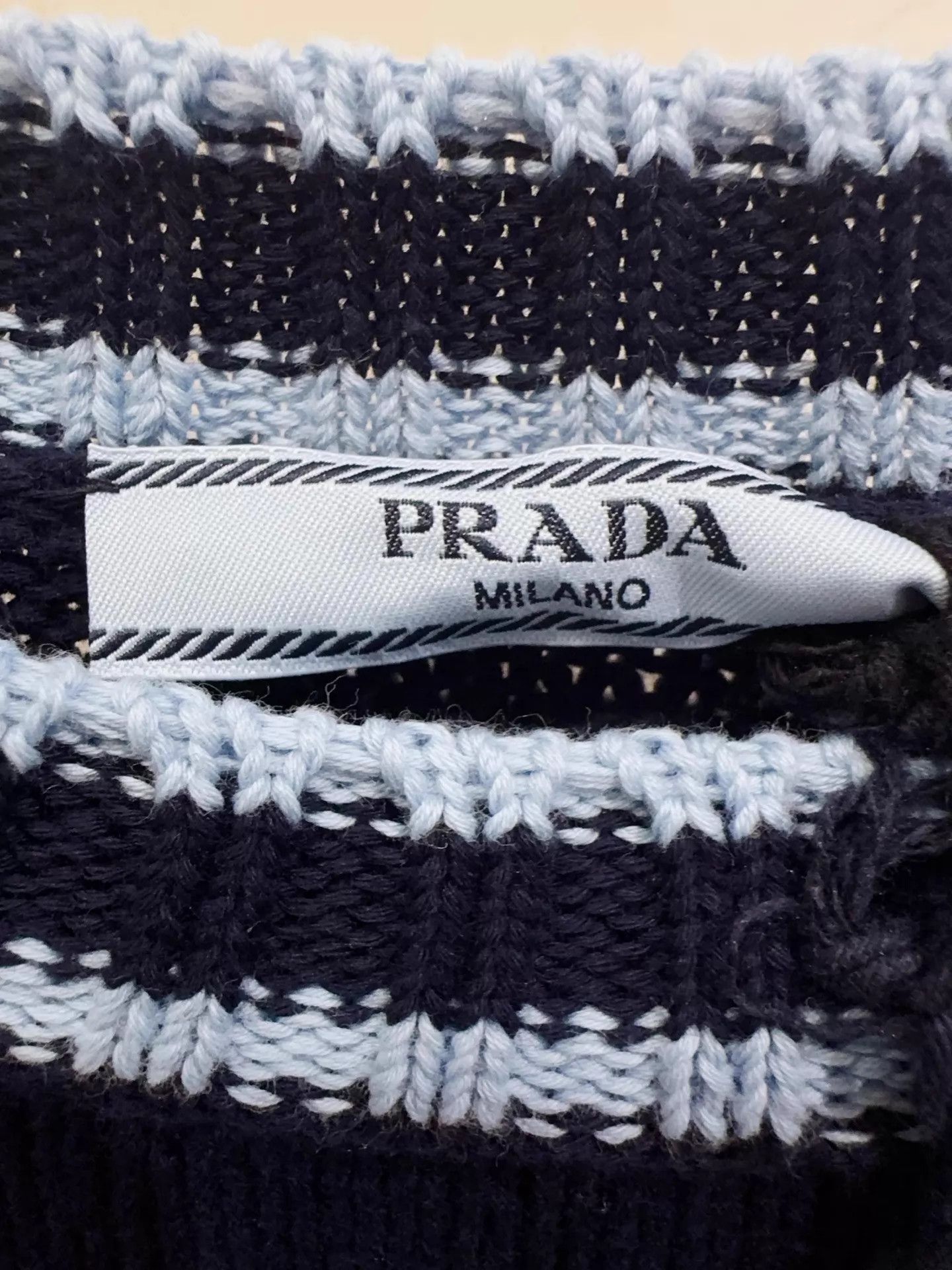 Prada Prada New Navy Top 38 Size XS / US 0-2 / IT 36-38 - 2 Thumbnail