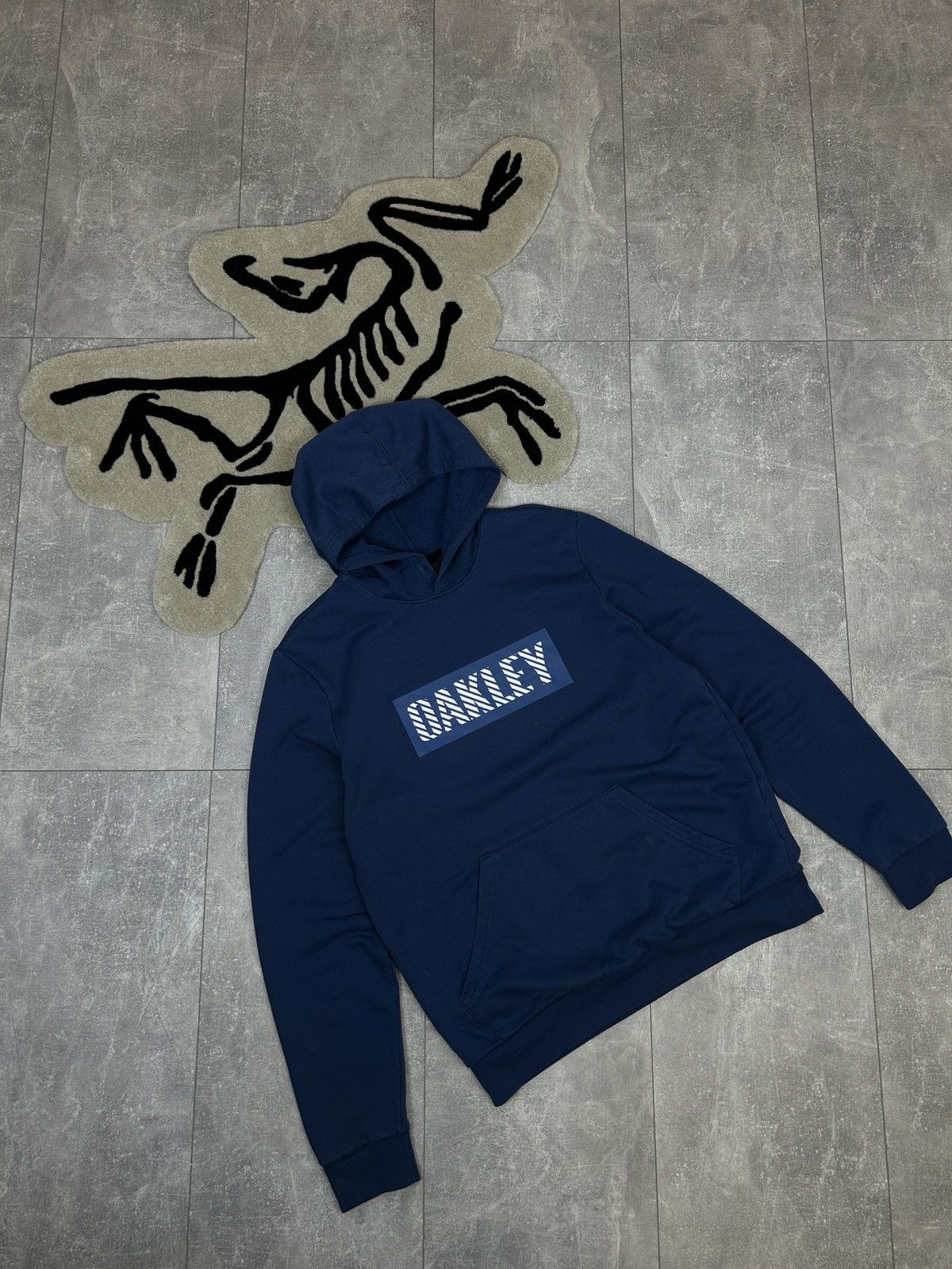 Japanese Brand Mens Vintage Oakley hoodie centre logo y2k rare Japanese Size US M / EU 48-50 / 2 - 13 Thumbnail