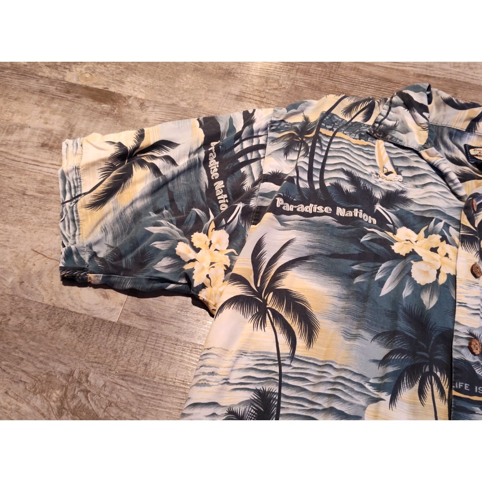 Tommy Bahama VINTAGE Tommy Bahama Shirt Men Large Rayon Short Sleeve Floral Print Pockets Tropical 90s Size US L / EU 52-54 / 3 - 7 Thumbnail