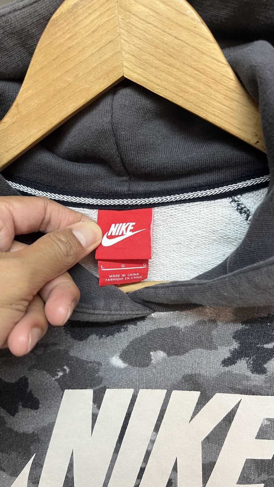 Nike Nike Camo Hoodie Size US L / EU 52-54 / 3 - 6 Thumbnail