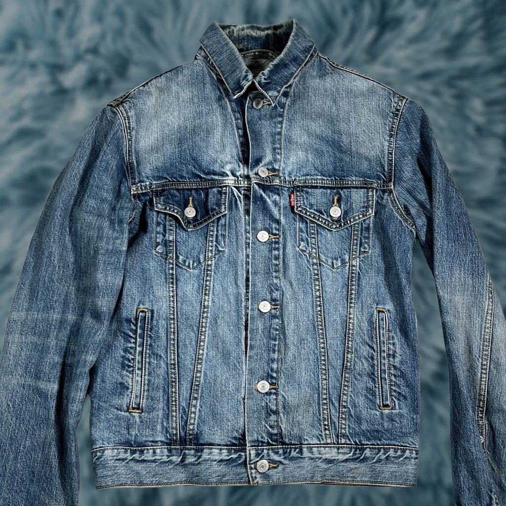Levi's Levi's Trucker Jacket Denim Blue Jean Button Front Men S Size Regular Small Blue Size US 29 - 1 Thumbnail
