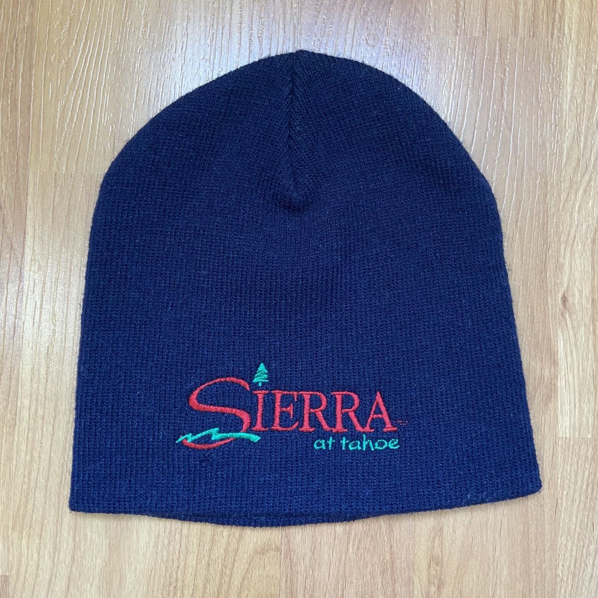 Vintage Vintage Men’s Sierra at Tahoe Logo Beanie Size ONE SIZE - 1 Thumbnail