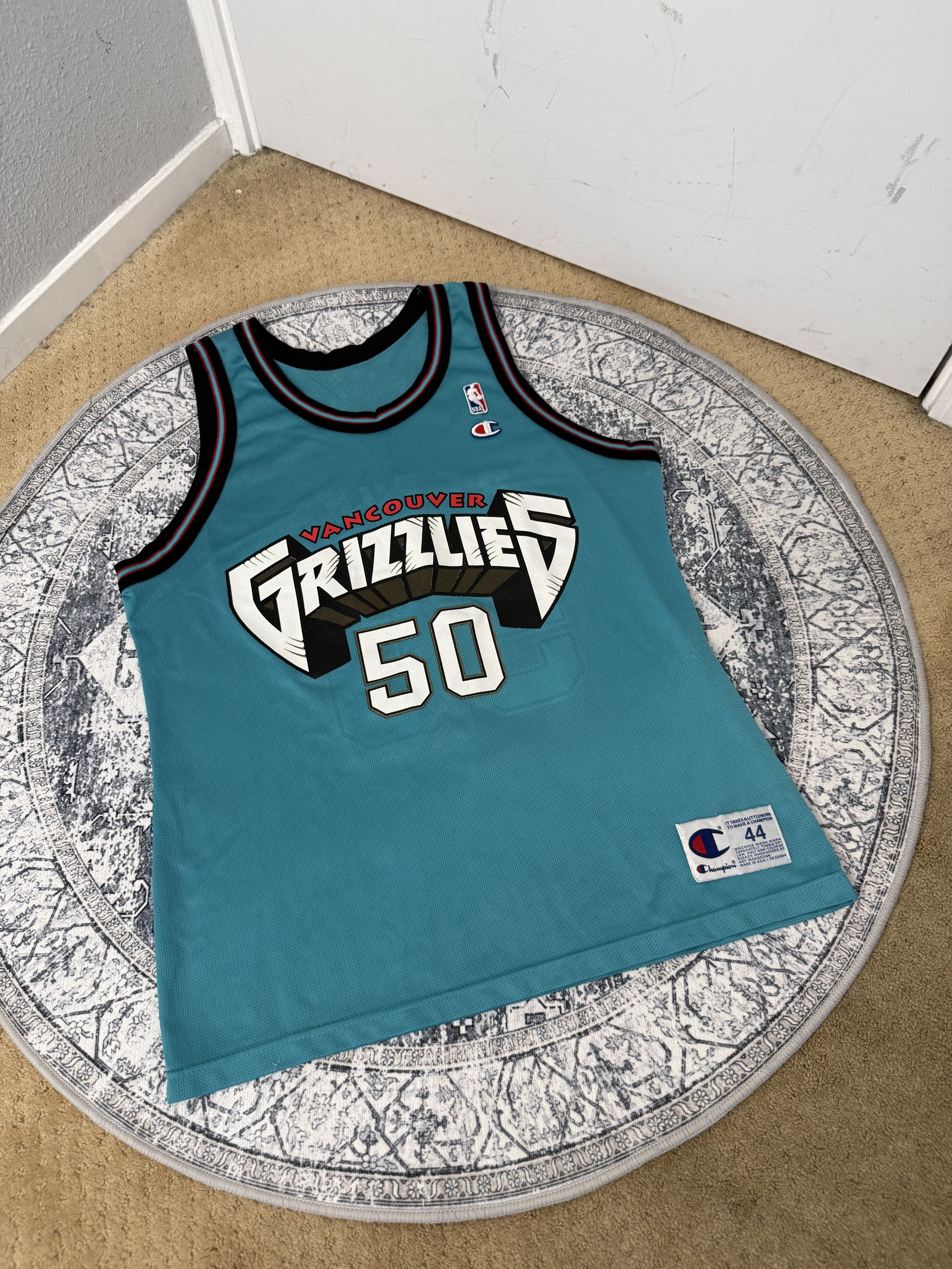 Champion VTG 90'S RARE VANCOUVER GRIZZLIES BRYANT REEVES #50 JERSEY Size US L / EU 52-54 / 3 - 2 Thumbnail