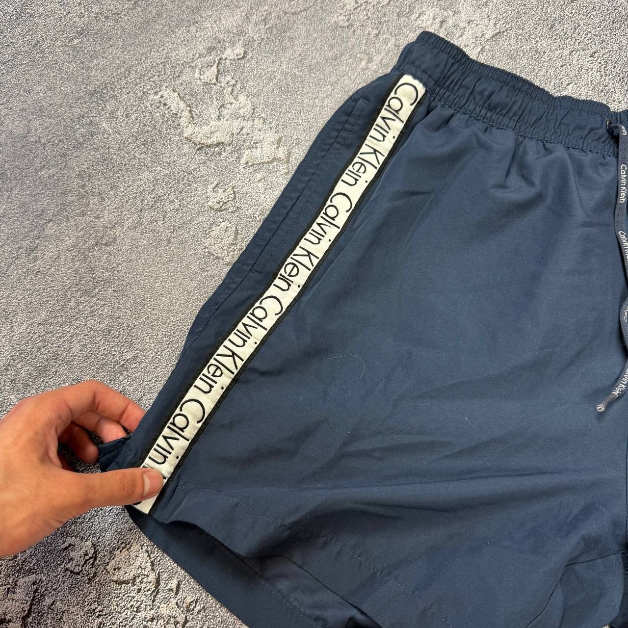 Calvin Klein Vintage Calvin Klein Shorts Black Logo Casual Streetwear Size US 32 / EU 48 - 2 Thumbnail