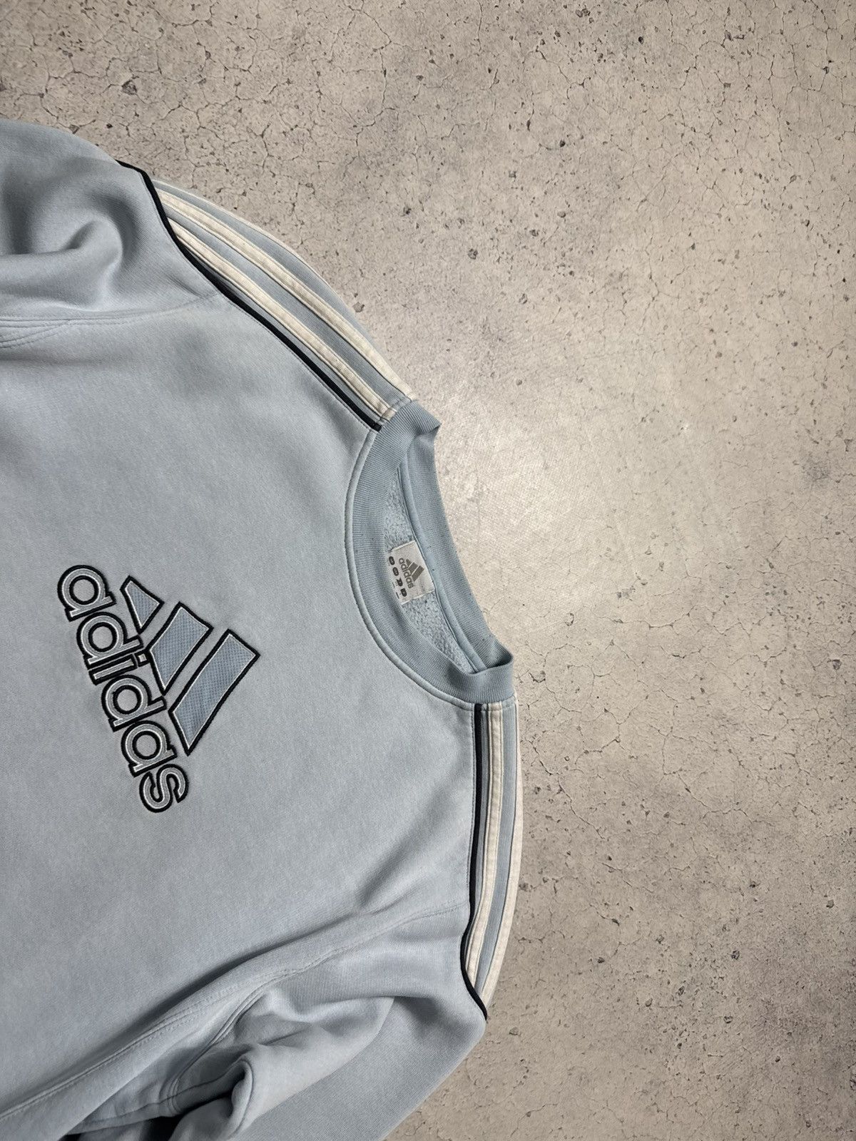 Adidas Adidas Vintage 00’s Sweatshirt Big Logo Size L Blue Size US L / EU 52-54 / 3 - 5 Thumbnail