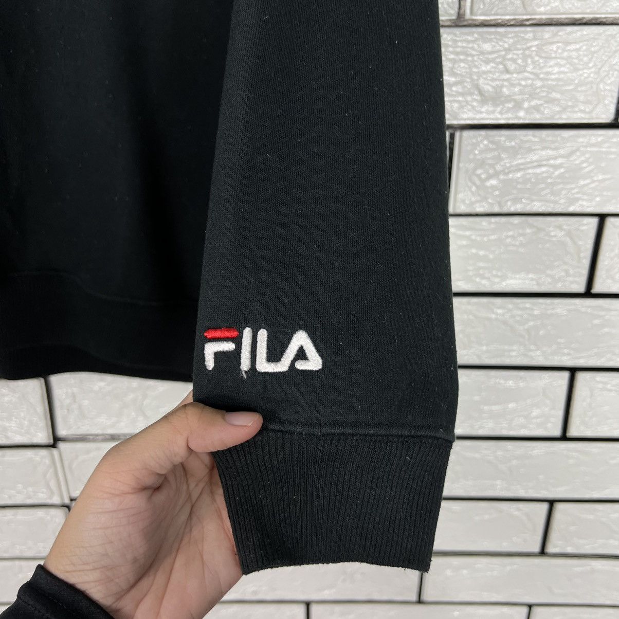 Fila FILA Embroidered Big Logo Crewneck Sweatshirt #4079-C185 Size US L / EU 52-54 / 3 - 9 Thumbnail