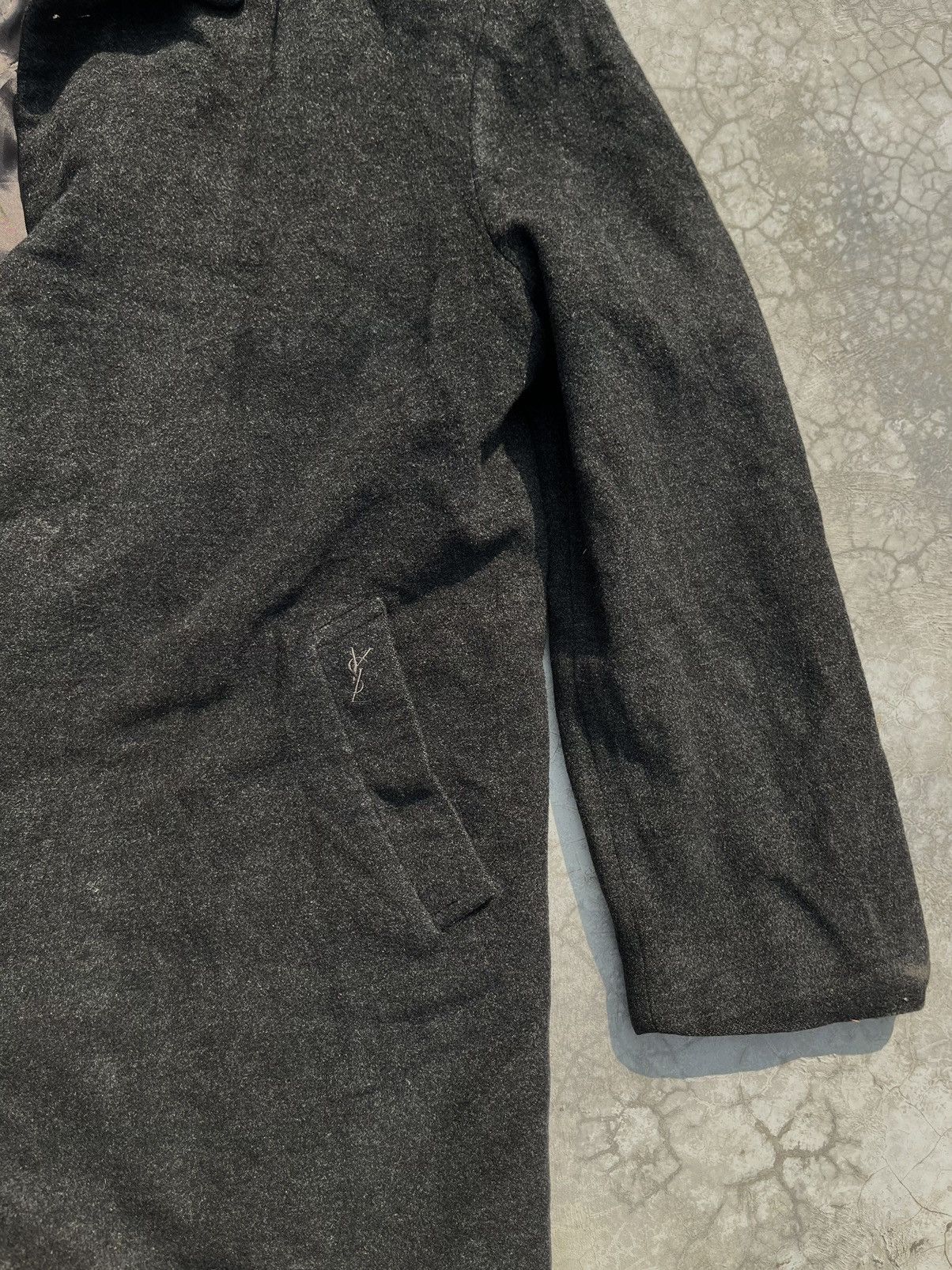 Yves Saint Laurent YVES SAINT LAURENT HEAVY WOOLLEN COAT Size US M / EU 48-50 / 2 - 3 Thumbnail