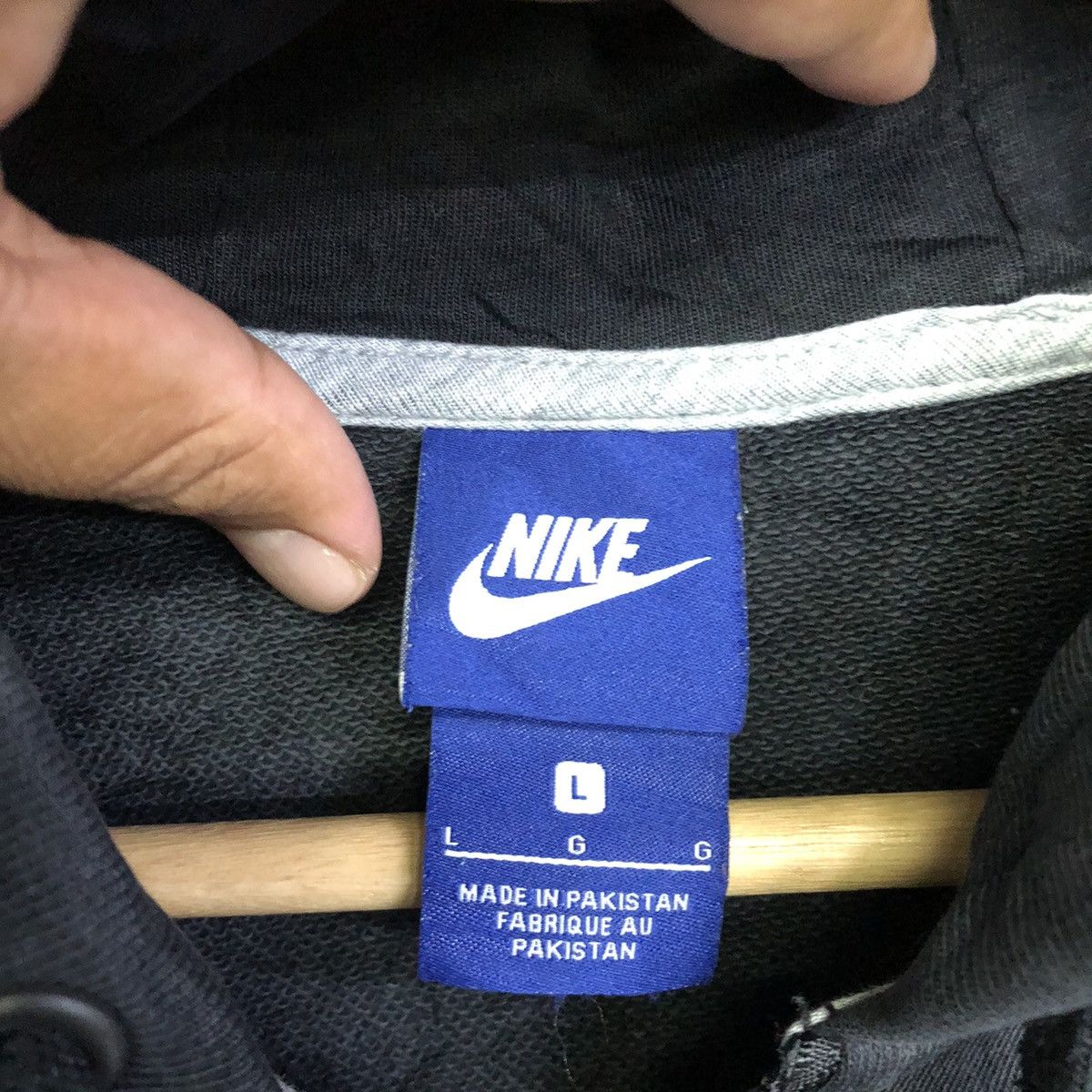 Nike NIKE SMALL SWOOSH HOODIE SWEATER Size US L / EU 52-54 / 3 - 8 Thumbnail