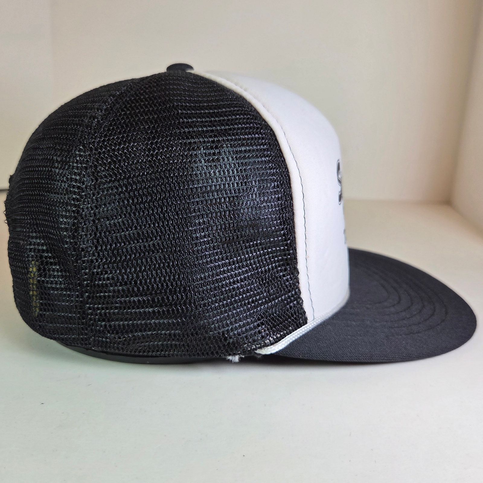 Other Vintage Sportsman’s Bar Grill Tower MN Trucker Mesh Hat Size ONE SIZE - 4 Thumbnail