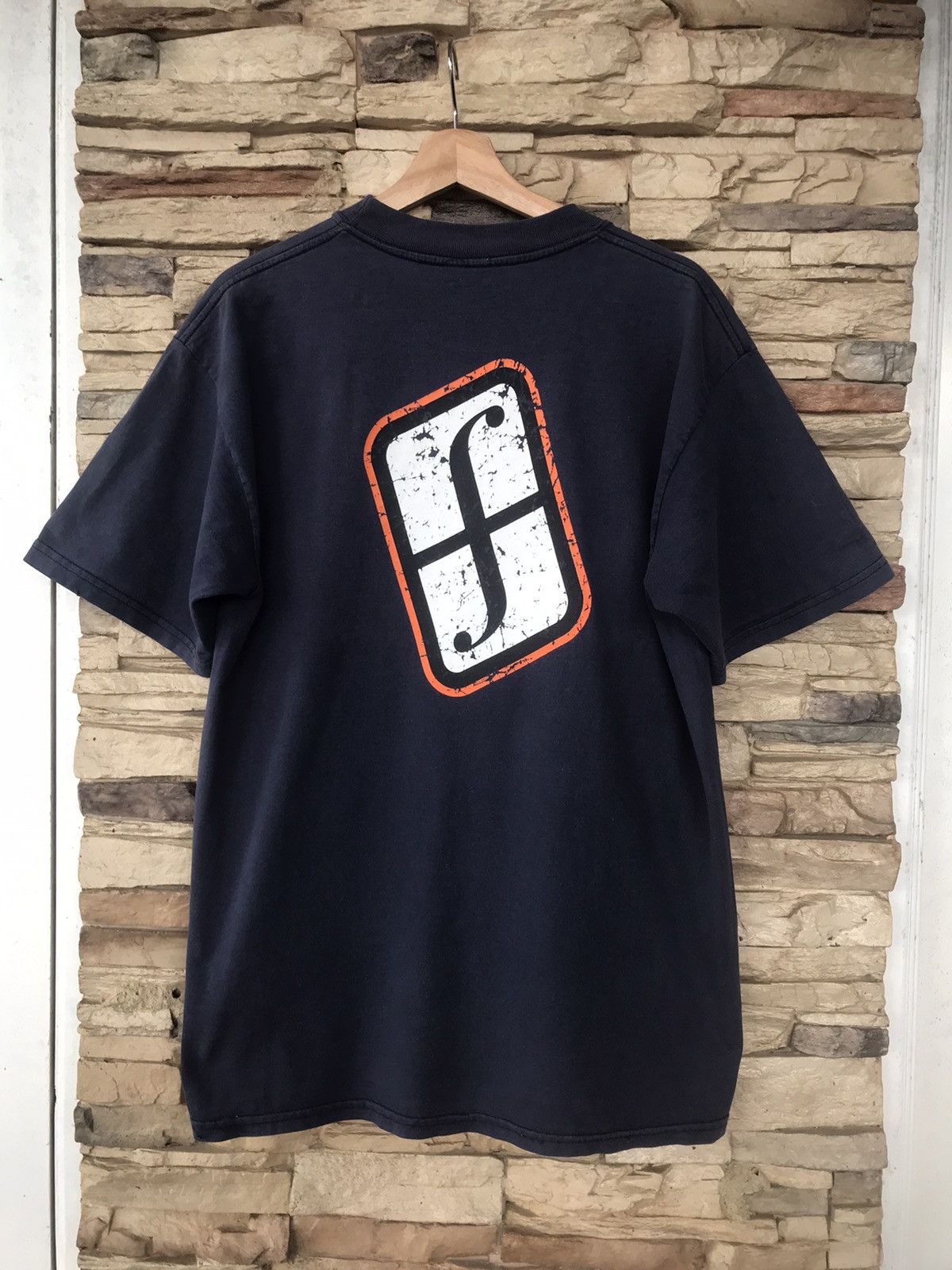 Vintage Vintage The Resistance Movie Snowboarding Tshirt Size US L / EU 52-54 / 3 - 1 Thumbnail