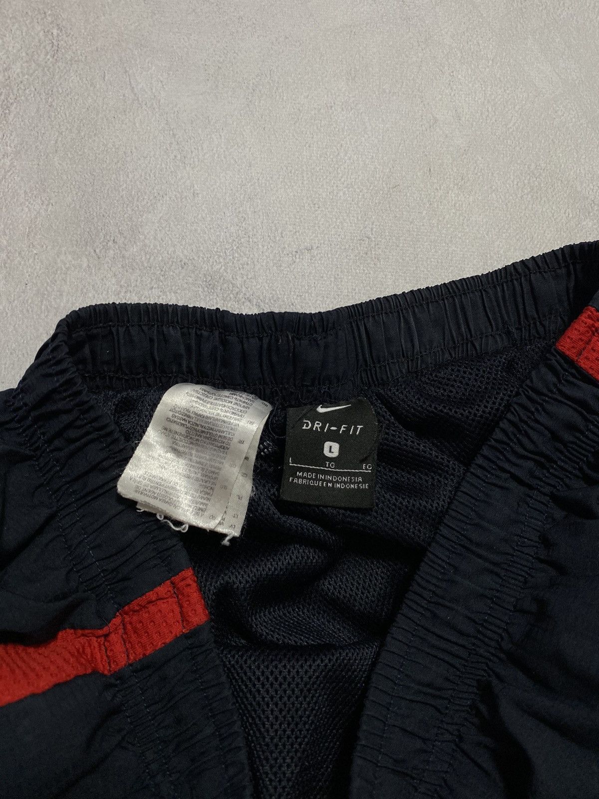 Nike × Vintage 🥷🏻 Vintage Nike PSG Track Pants Nylon DRILL Size US 38 / EU 54 - 5 Thumbnail