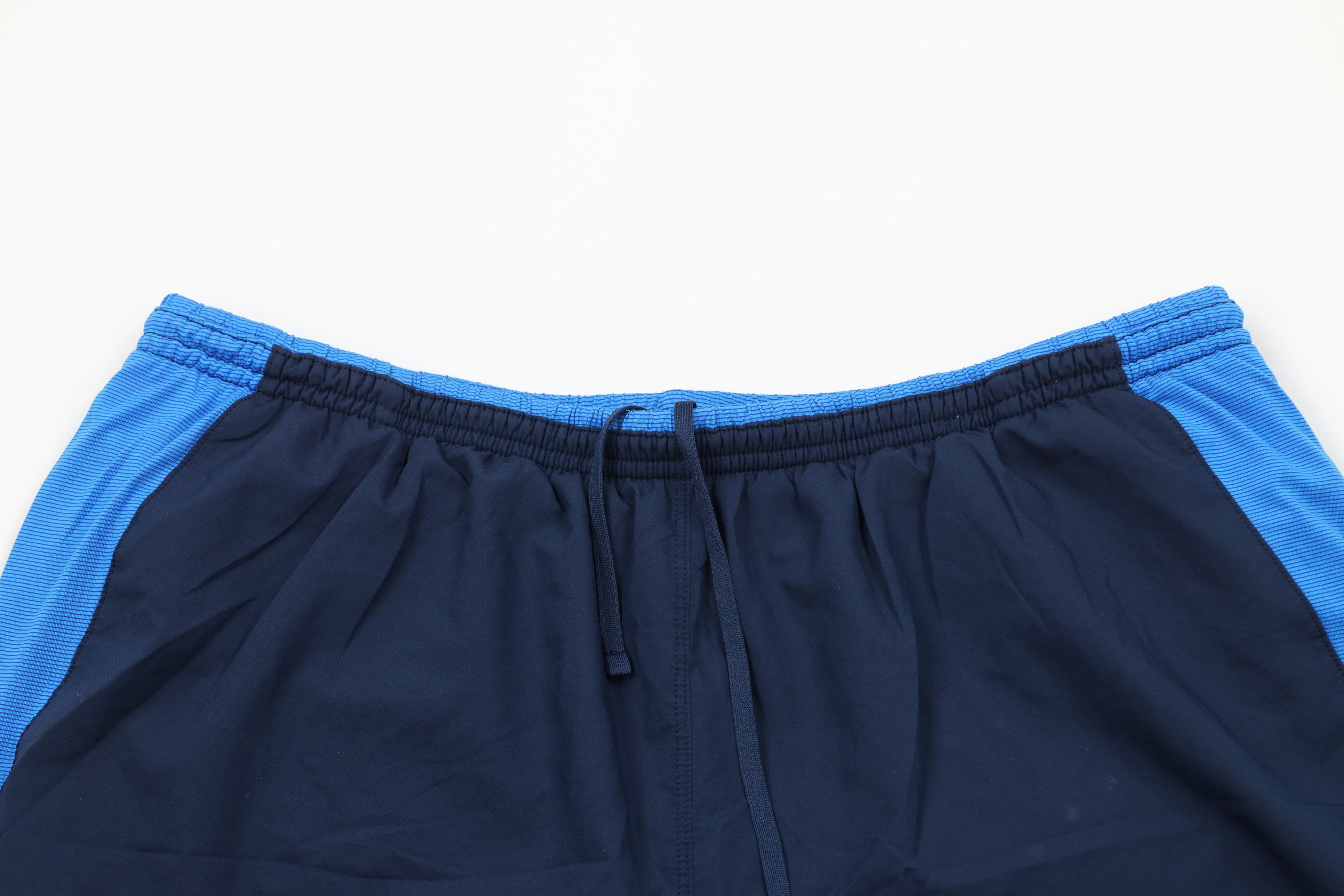 The North Face × Vintage The North Face Spell Out Lined Running Jogging Shorts Blue Size US 34 / EU 50 - 2 Thumbnail
