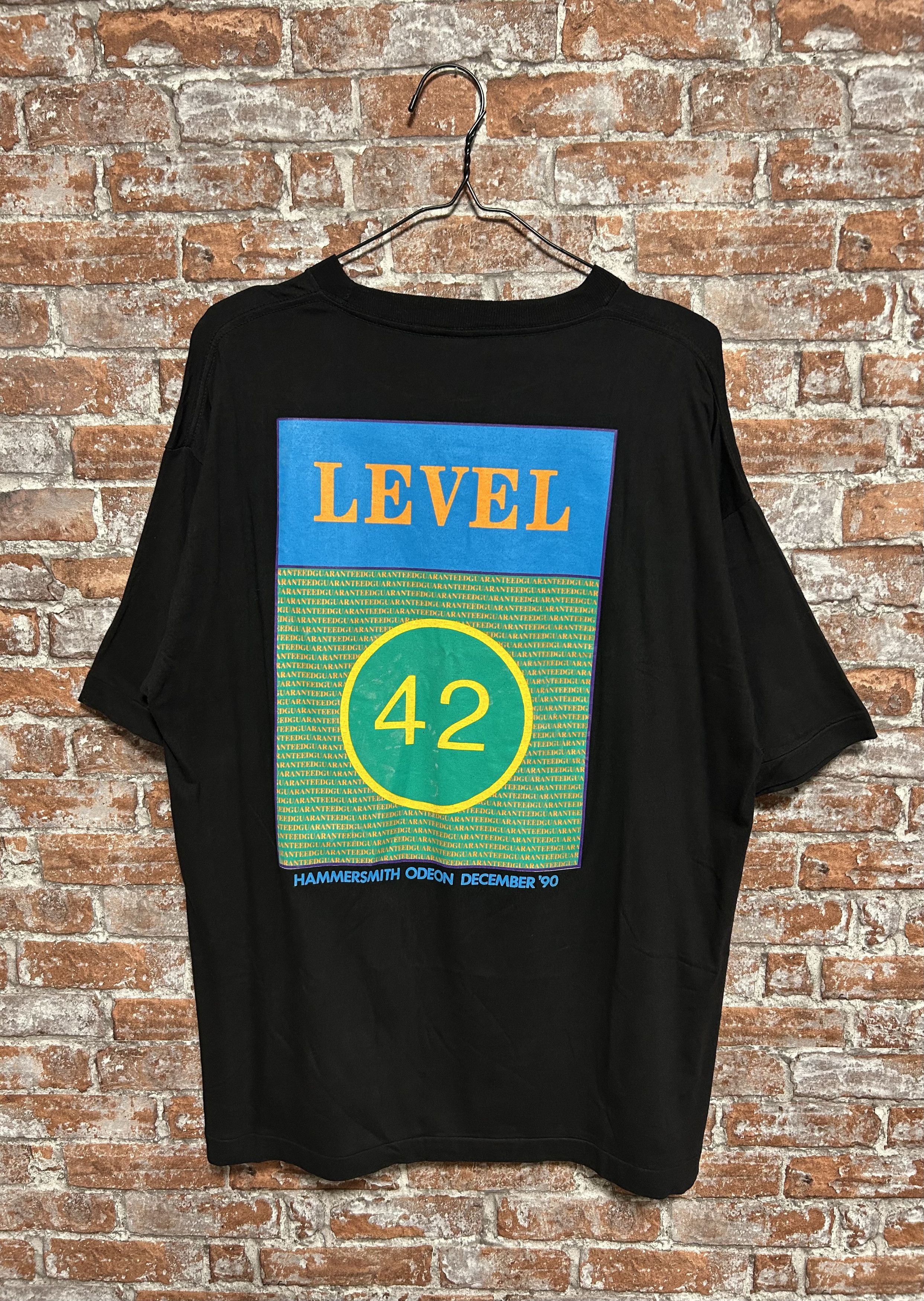 Band Tees Vintage 1990 Level 42 Rock Band T-shirt Size US XL / EU 56 / 4 - 2 Thumbnail