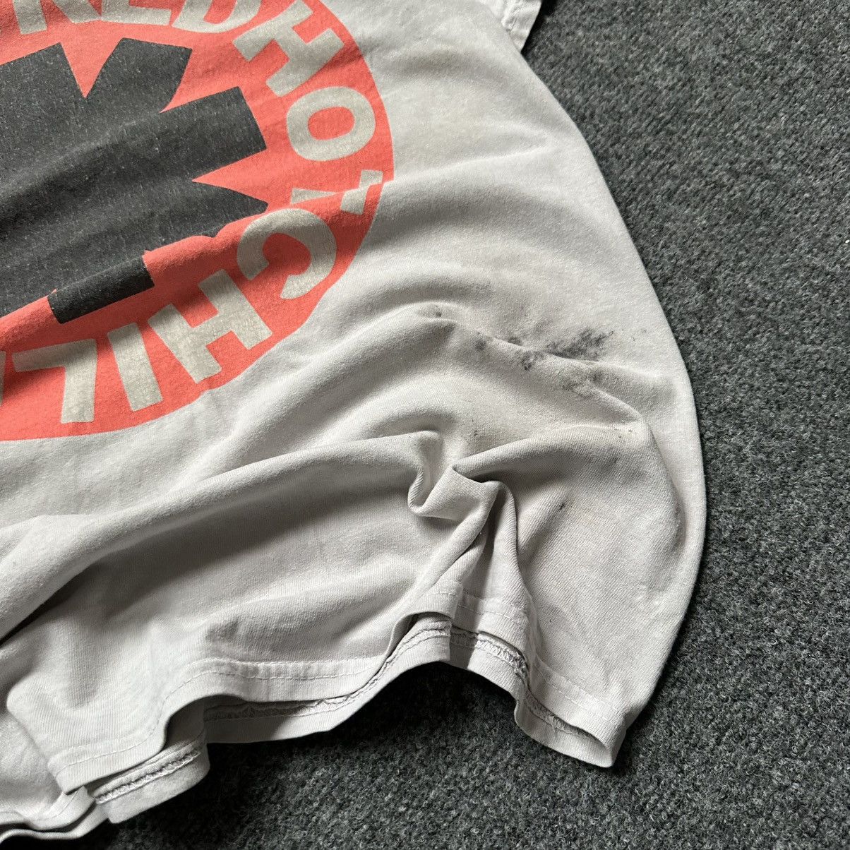Japanese Brand VTG Japanese Style Red Hot Chilli Peppers T-shirts Size M Size US M / EU 48-50 / 2 - 8 Thumbnail