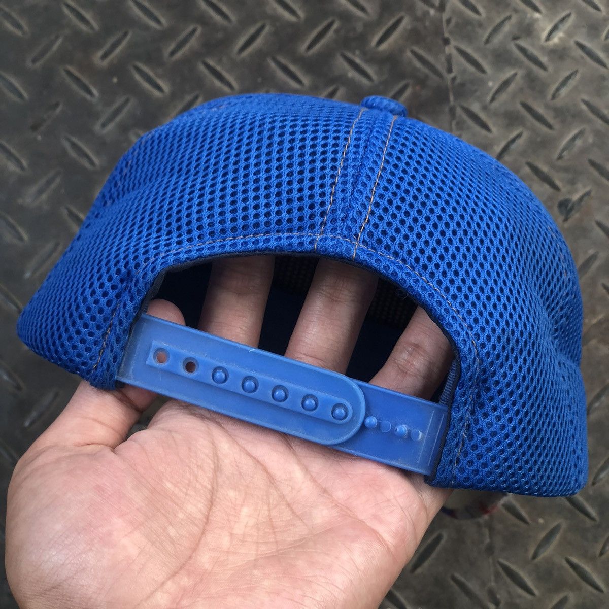 Von Dutch 🚫 SOLD 🚫 Vintage Von Dutch Knitwear Tartan Trucker Hat Size ONE SIZE - 6 Thumbnail