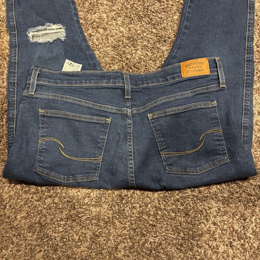 Levi's Signature by Levi Strauss Women's Blue Jeans Size 33" - 1 Thumbnail