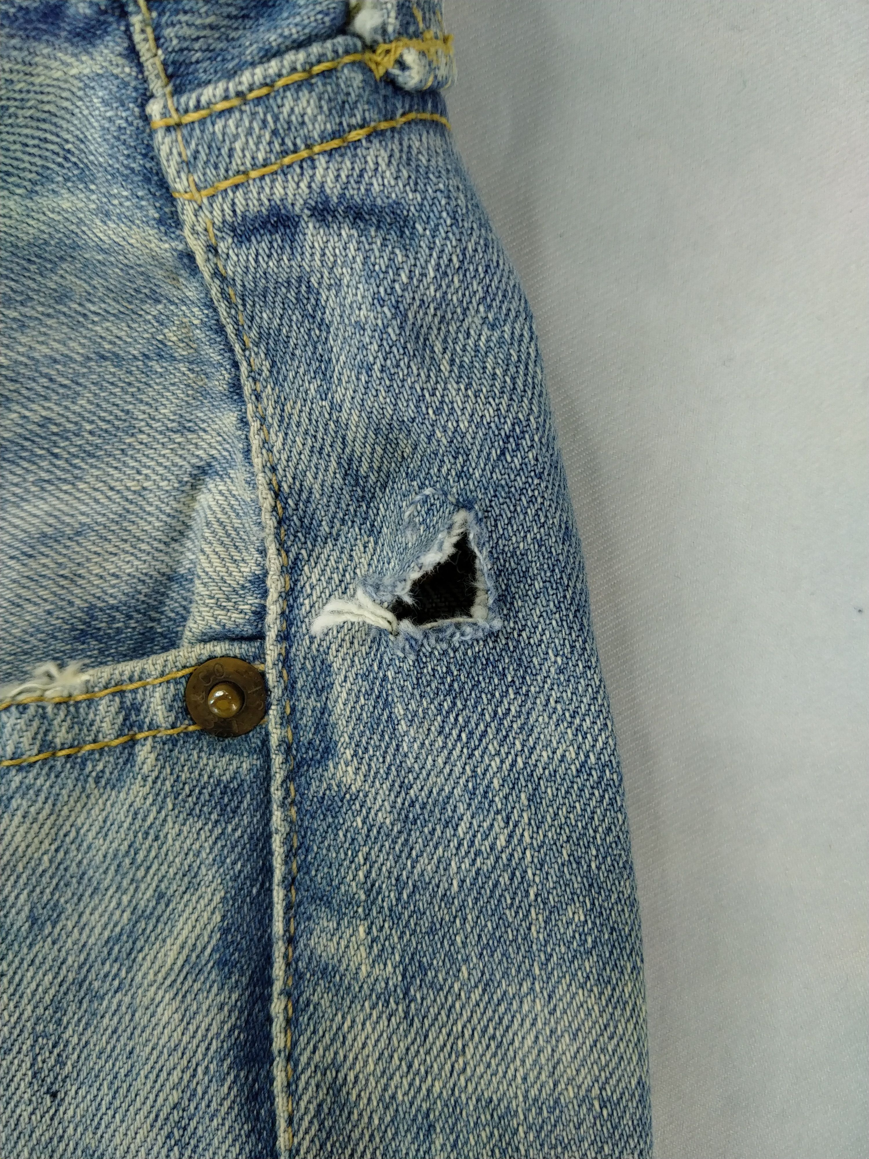 Japanese Brand Light Blue Wash Vintage Levi's 501 Jeans 30x31 Denim -JN890 Size US 30 / EU 46 - 10 Thumbnail