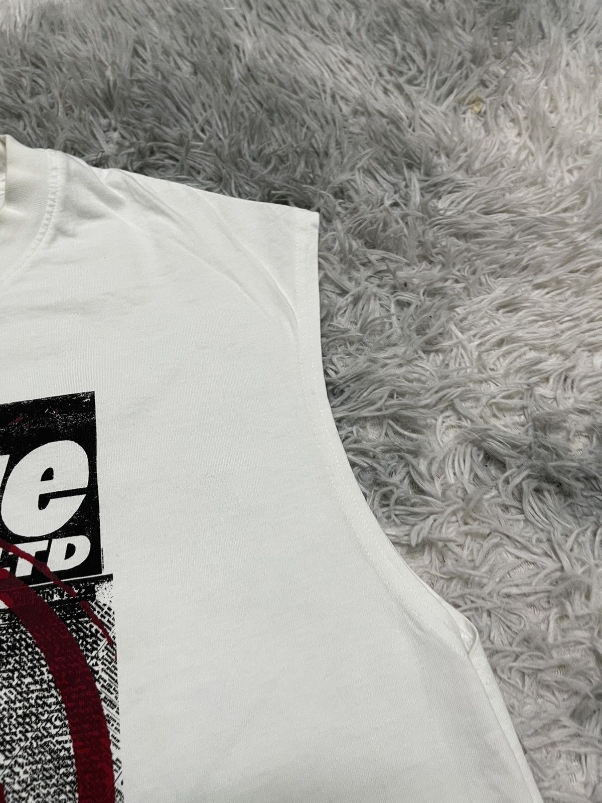 Band Tees 2000s PUBLIC IMAGE LIMITED (P.I.L) RARE DESIGN SLEEVELESS Size US M / EU 48-50 / 2 - 9 Thumbnail
