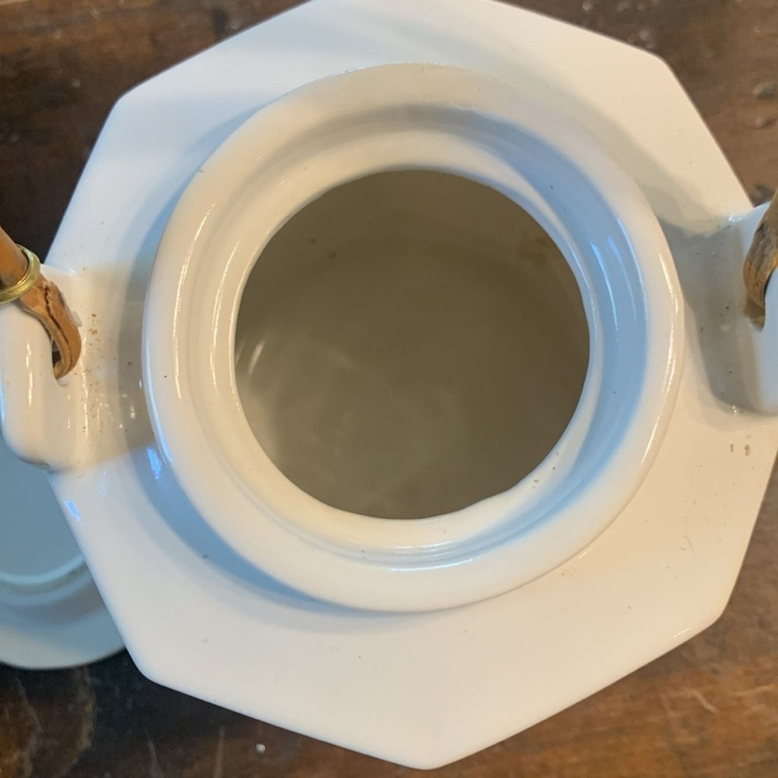 Vintage McCoy vintage white ceramic teapot bamboo wrapped handle Size ONE SIZE - 9 Thumbnail