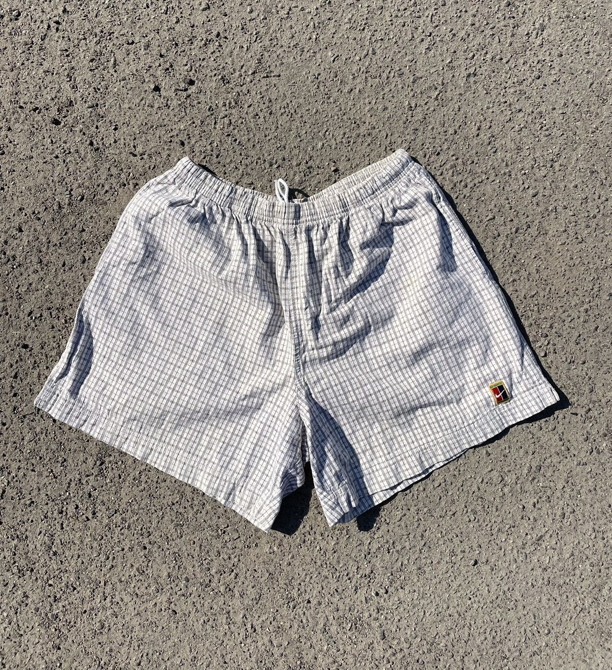 Nike Vintage Nike Challenge Court Tennis Shorts Size L Men Size US 36 / EU 52 - 1 Thumbnail