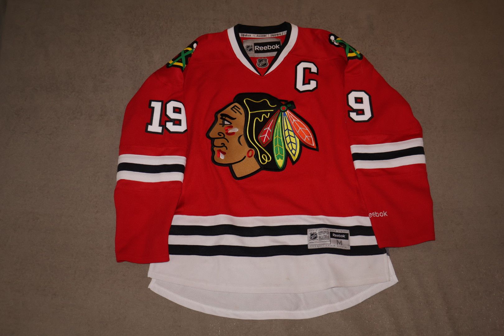 Reebok Reebok Chicago Blackhawks Jonathan Toews NHL Jersey Size US M / EU 48-50 / 2 - 1 Thumbnail