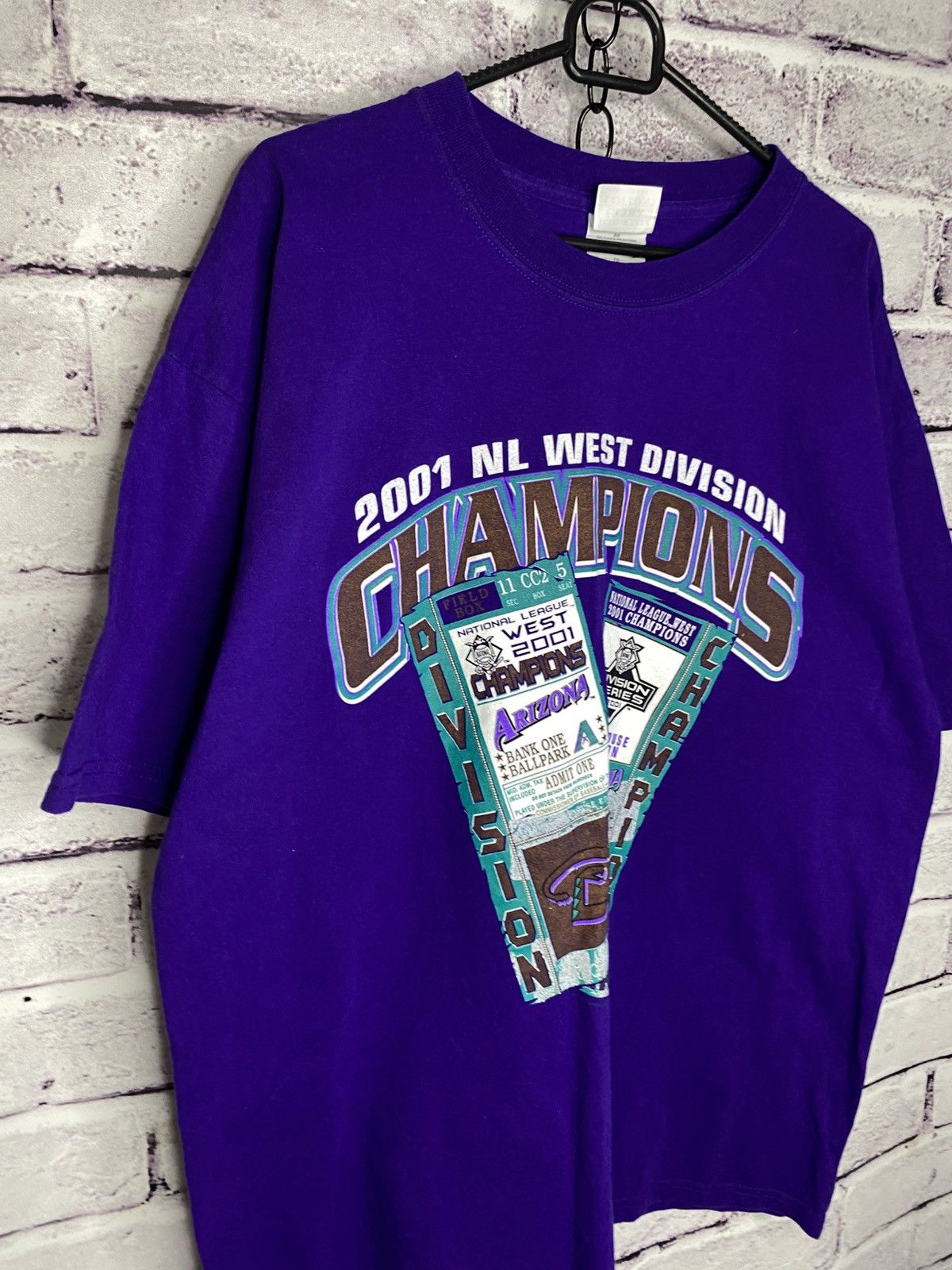 Gildan Vintage 2001 Seattle Mariners Tee Al West Division Champions Size US XL / EU 56 / 4 - 2 Thumbnail