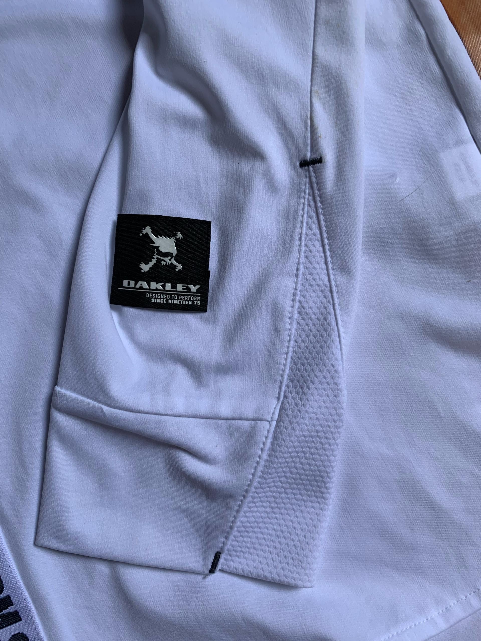 Oakley Oakley O Logo Long Sleeve Collared Polo Shirt made vietnam Size US M / EU 48-50 / 2 - 4 Thumbnail