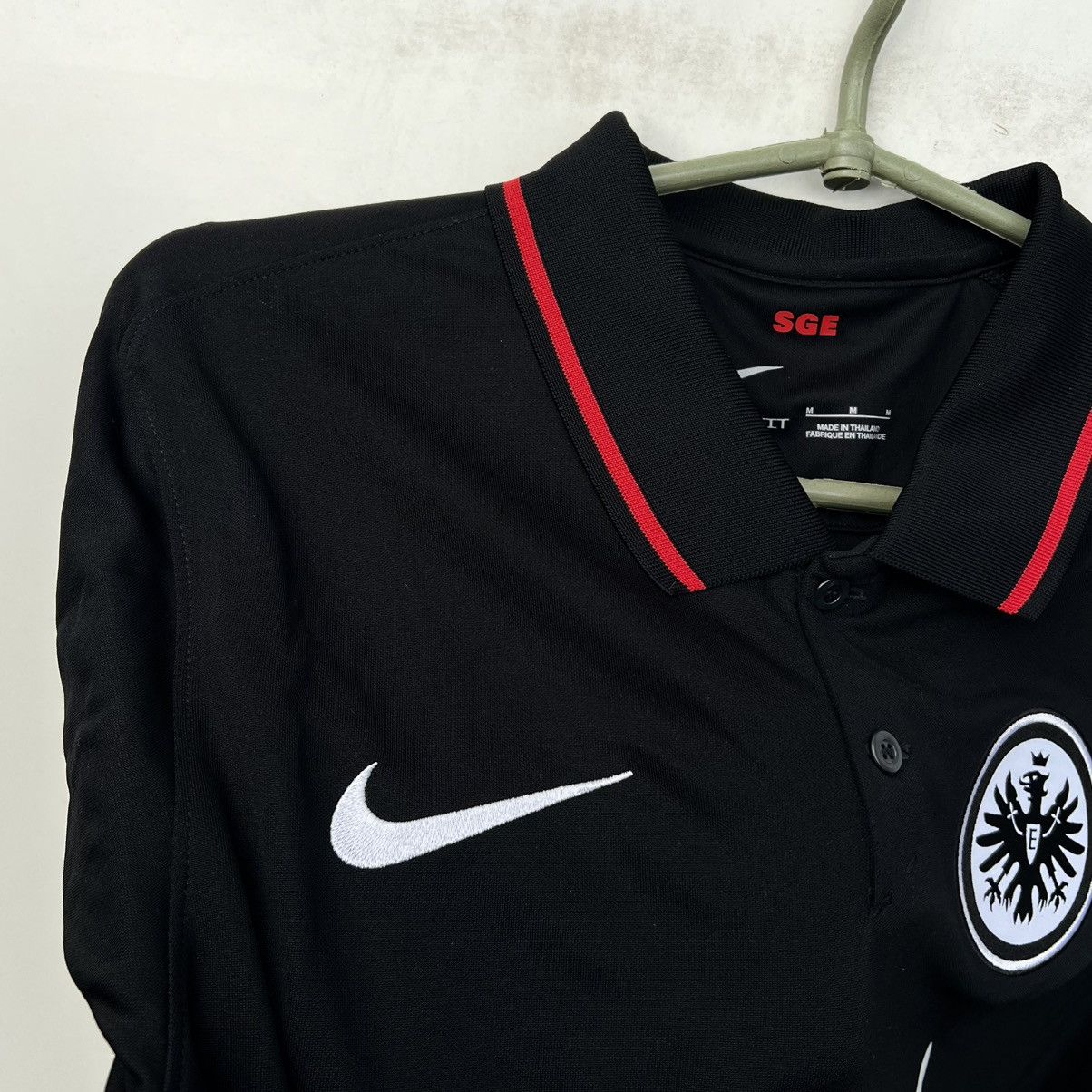 Nike Nike Eintracht Frankfurt 2021 2022 soccer jersey Size US M / EU 48-50 / 2 - 2 Thumbnail